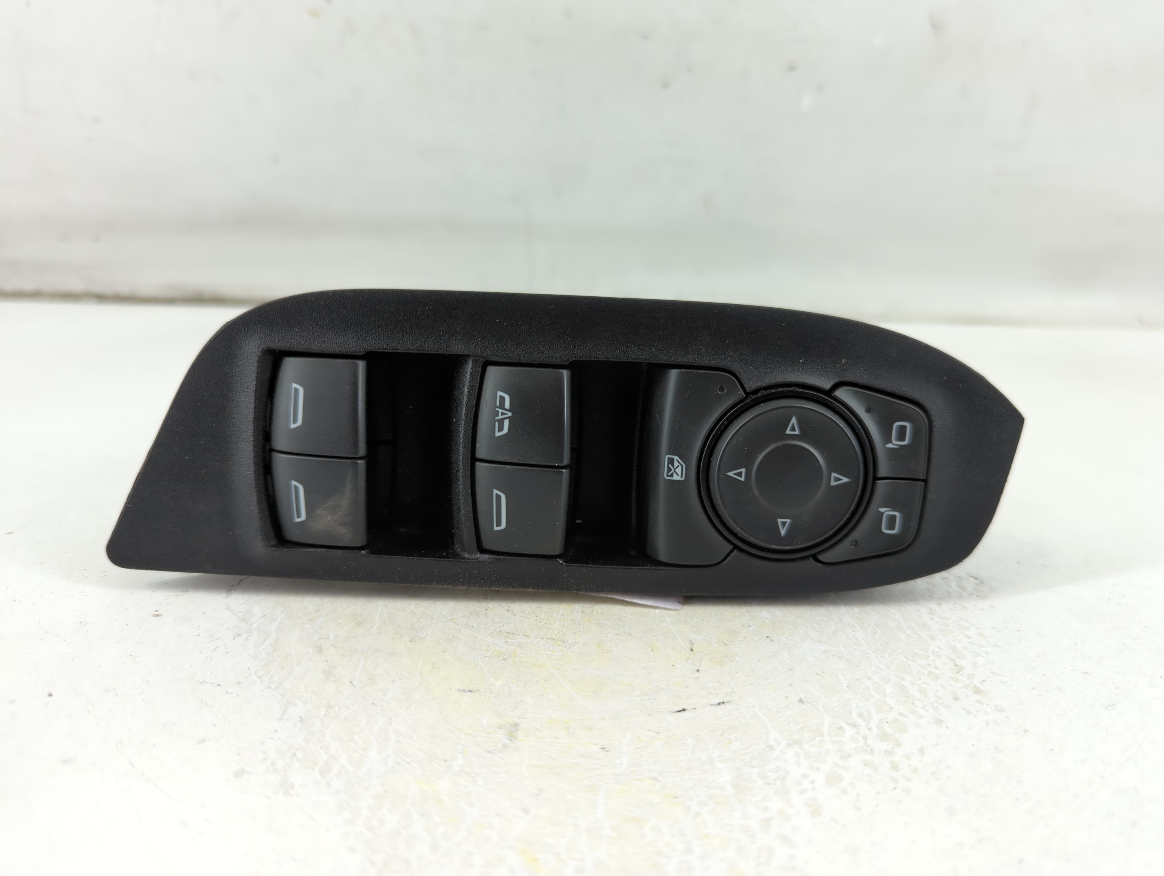 2018-2022 Chevrolet Equinox Driver Left Door Master Power Window Switch 1049639 - Oemusedautoparts1.com