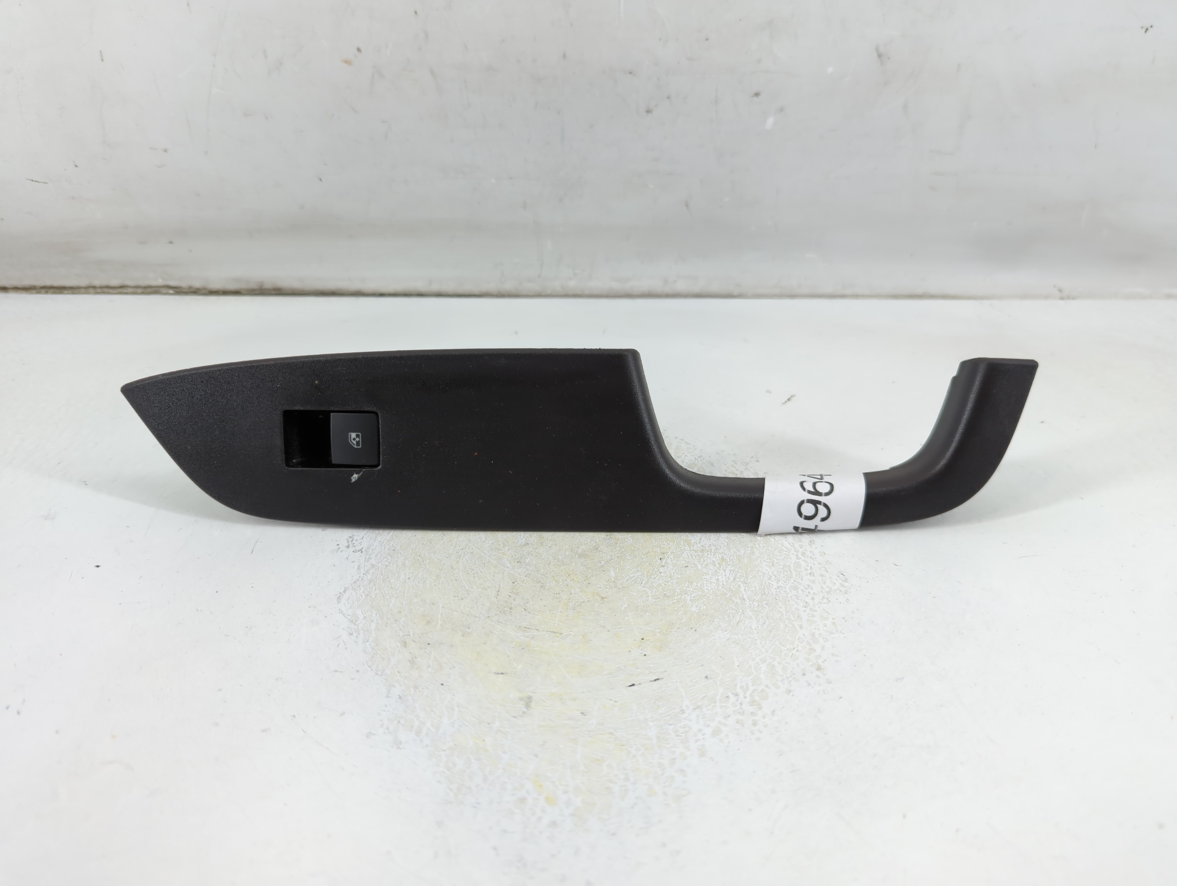 2010-2017 Chevrolet Equinox Driver Left Door Master Power Window Switch 1049646 - Oemusedautoparts1.com