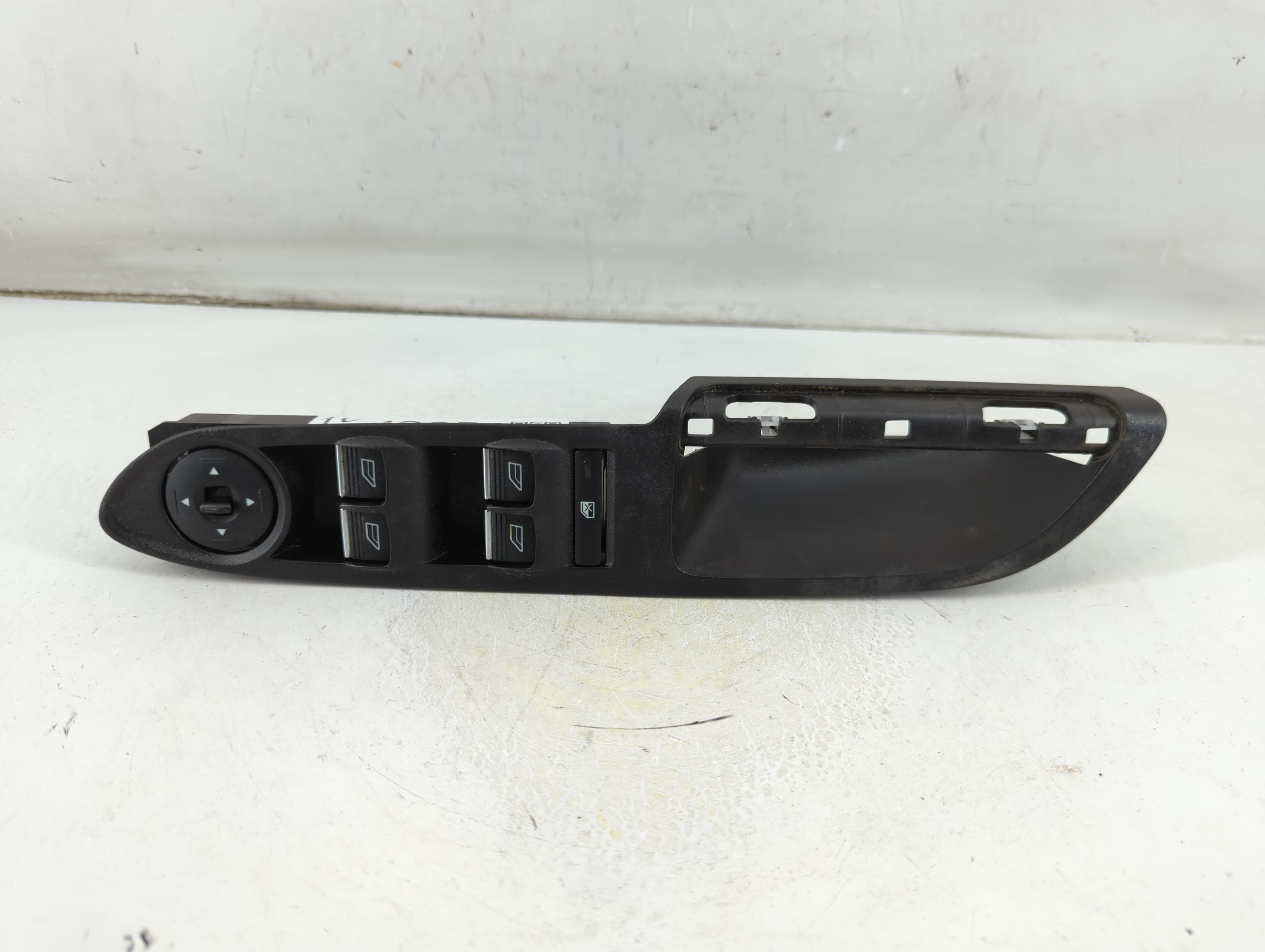 2017-2019 Ford Escape Driver Left Door Master Power Window Switch 1049654 - Oemusedautoparts1.com