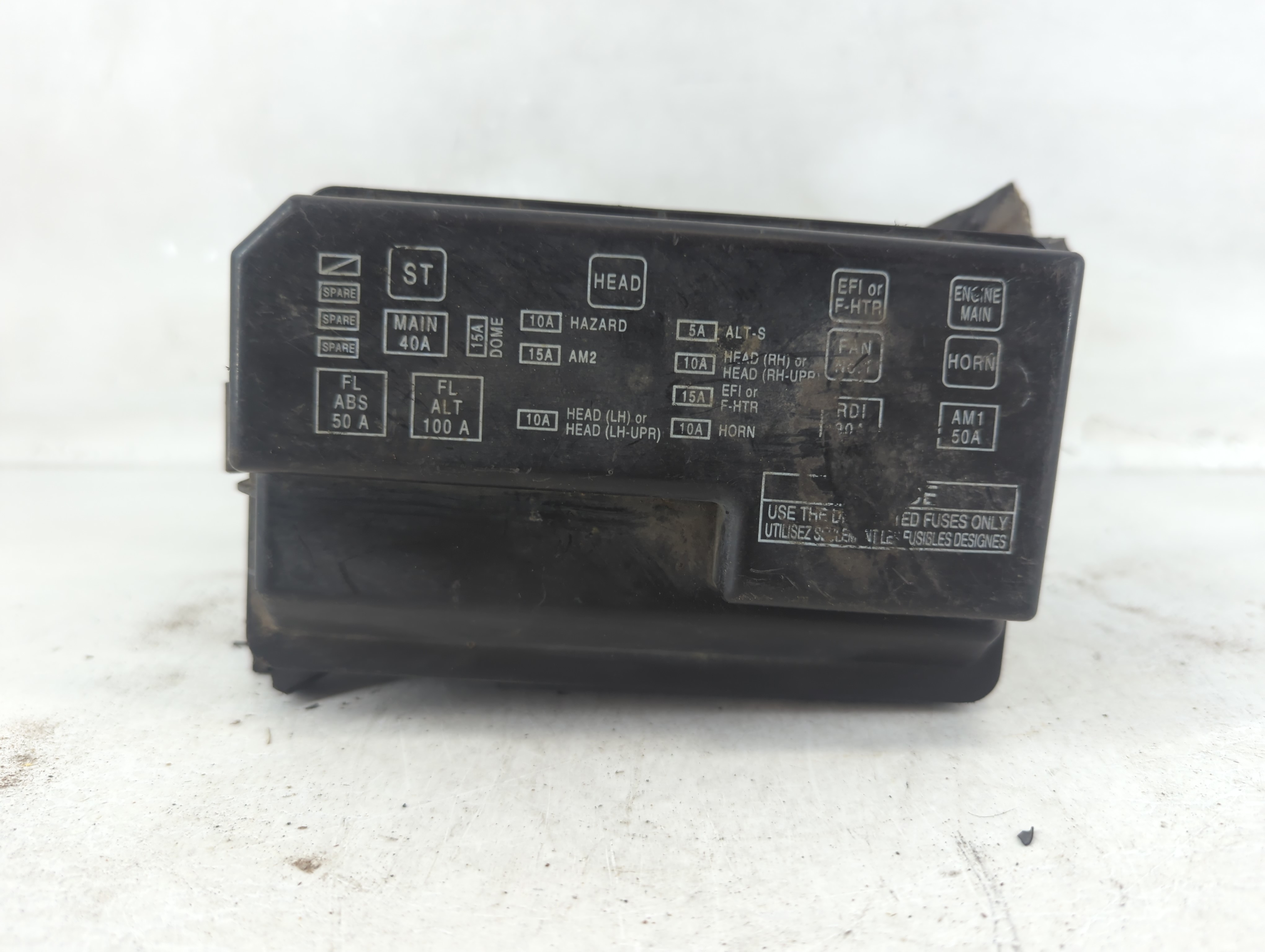 2000-2002 Toyota Corolla Fusebox Fuse Box Relay Module 82672-02050 1049769 - Oemusedautoparts1.com