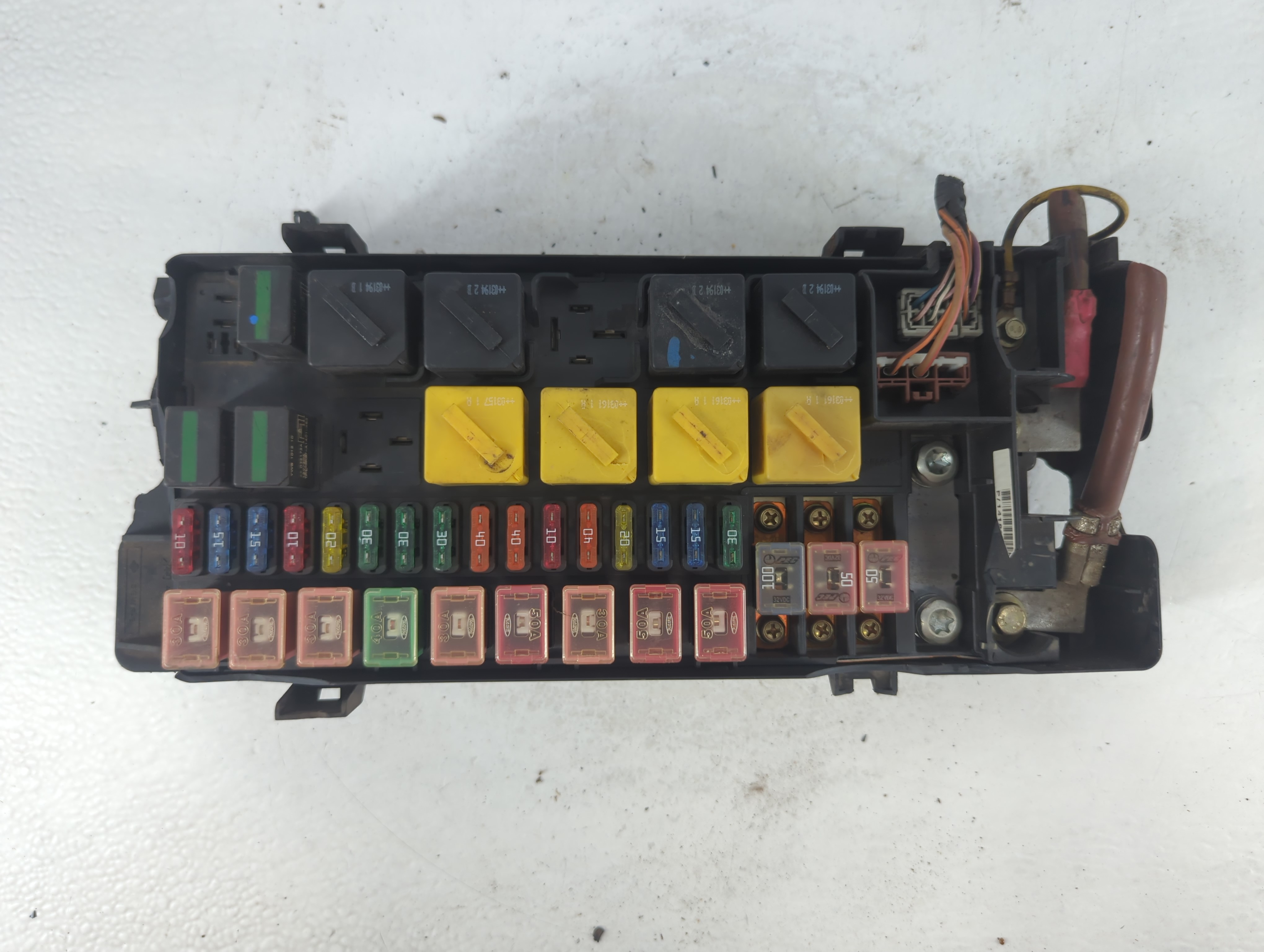 2003 Land Rover Discovery Fusebox Fuse Box Relay Module 1049773 - Oemusedautoparts1.com