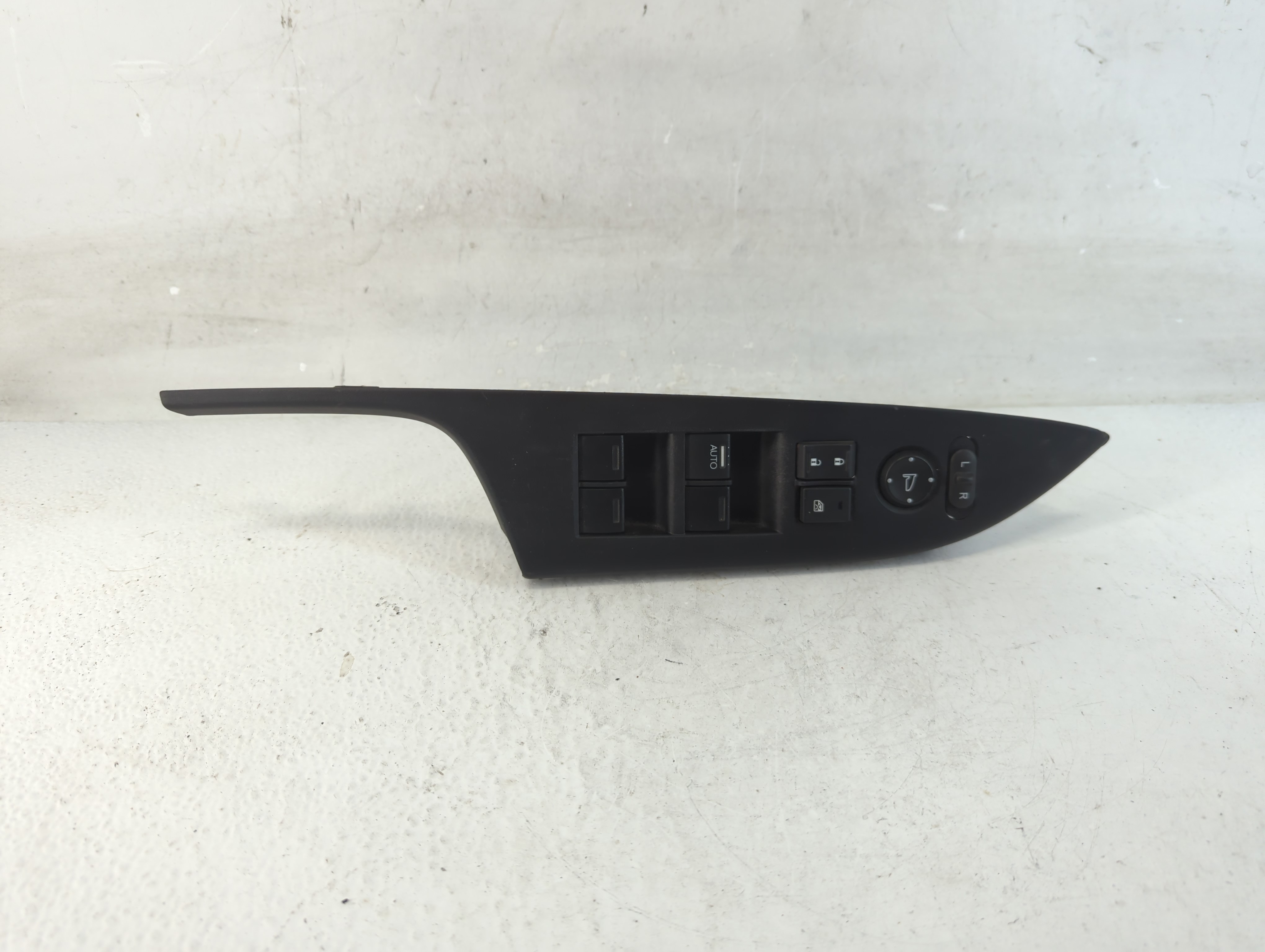 2013 Honda Accord Driver Left Door Master Power Window Switch 1049804 - Oemusedautoparts1.com