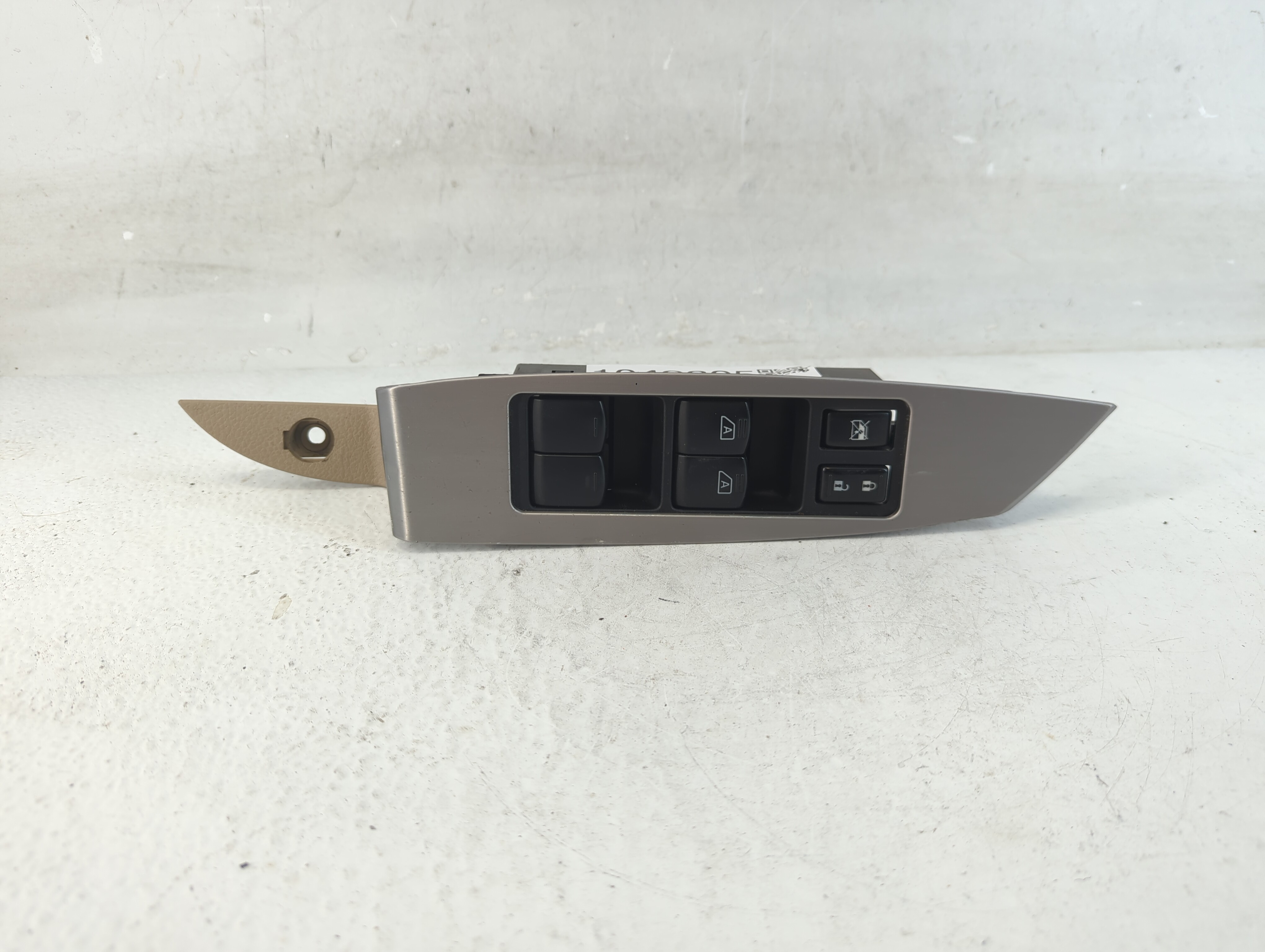 Picture of 2007-2007 Nissan Murano Driver Left Door Master Power Window Switch 1049805