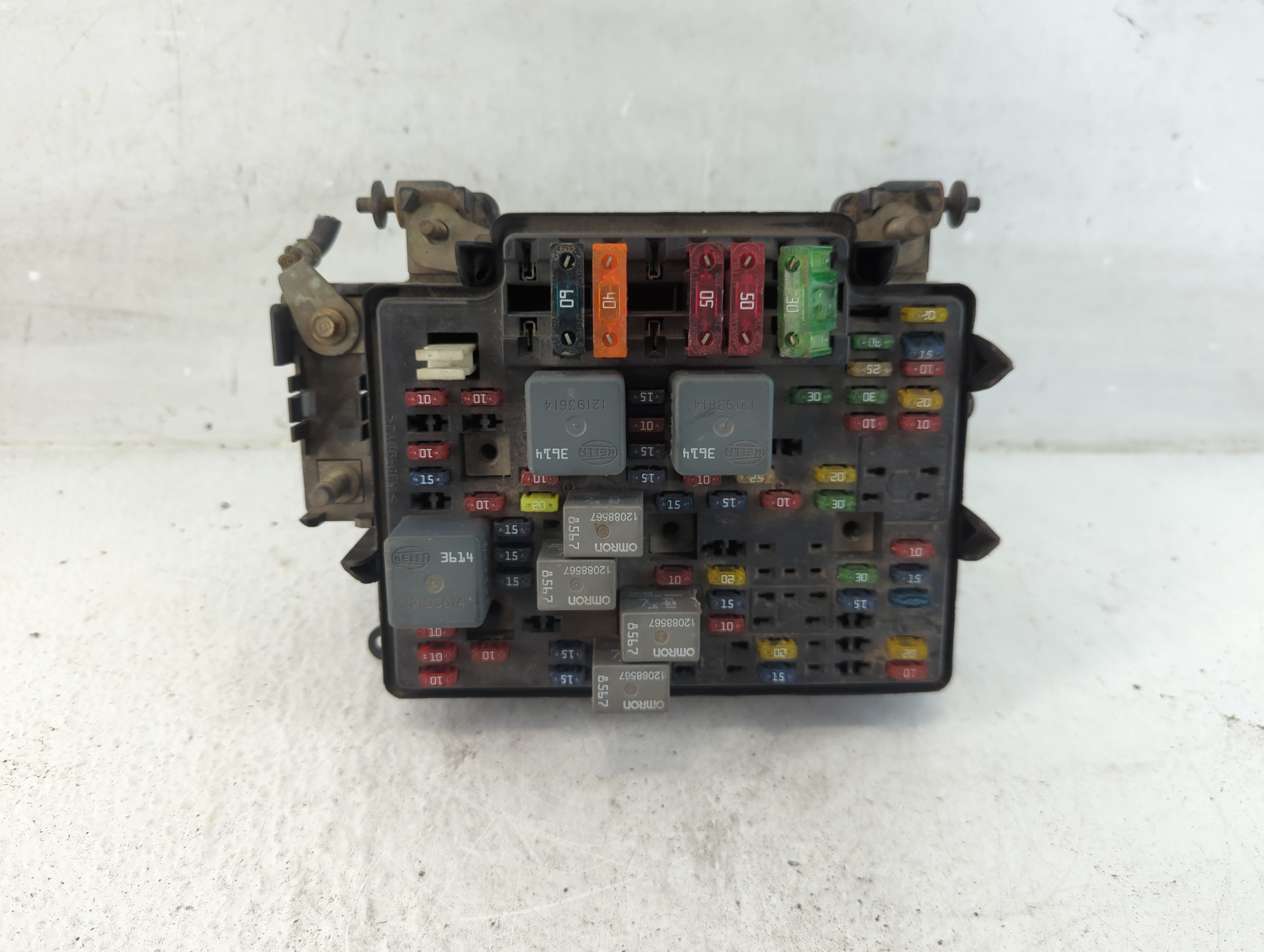 Gmc Sierra Fusebox Fuse Box Relay Module 15328806-05 1049814 - Oemusedautoparts1.com