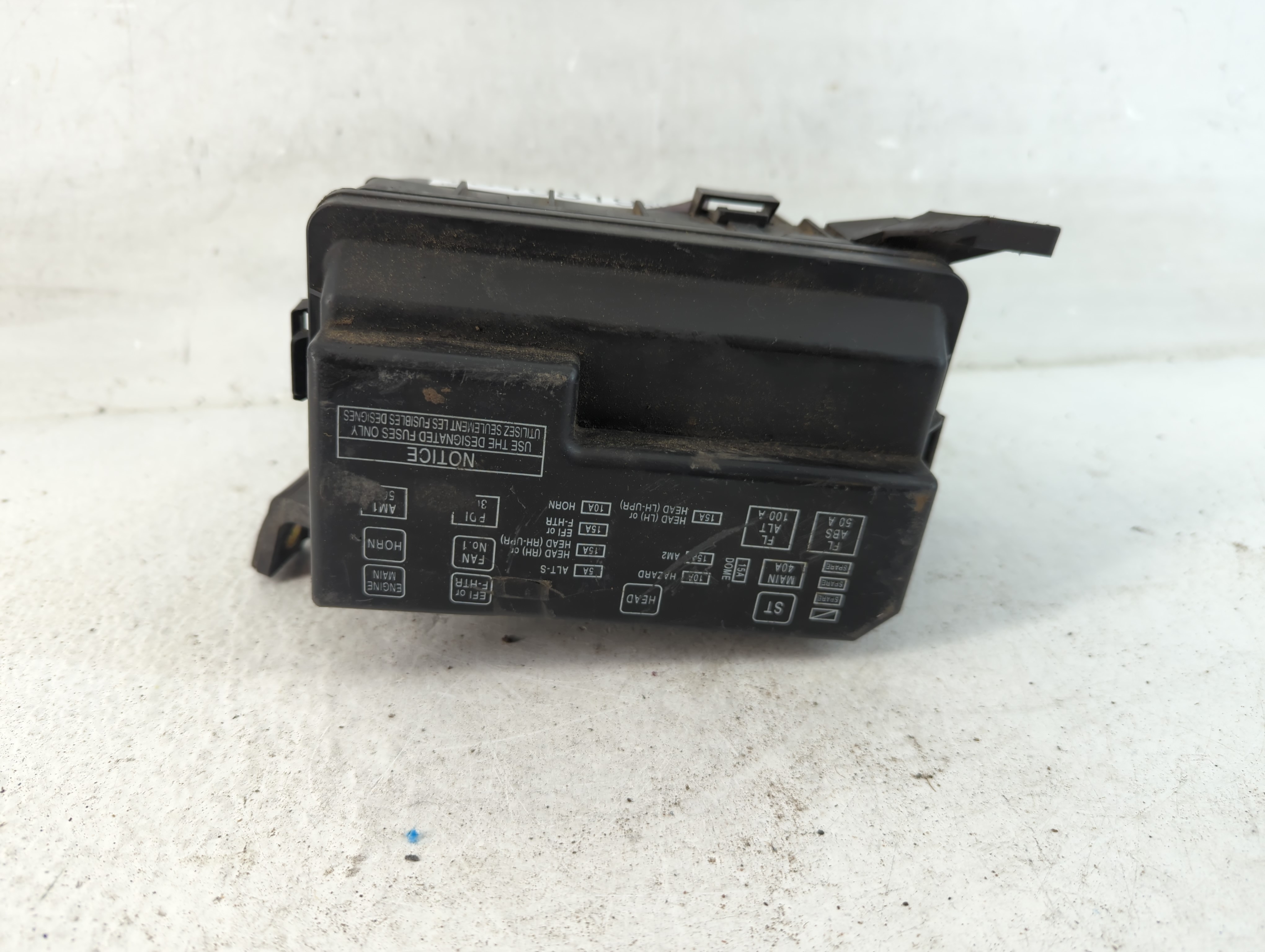 2000-2002 Toyota Corolla Fusebox Fuse Box Relay Module 82672-02051 1049819 - Oemusedautoparts1.com