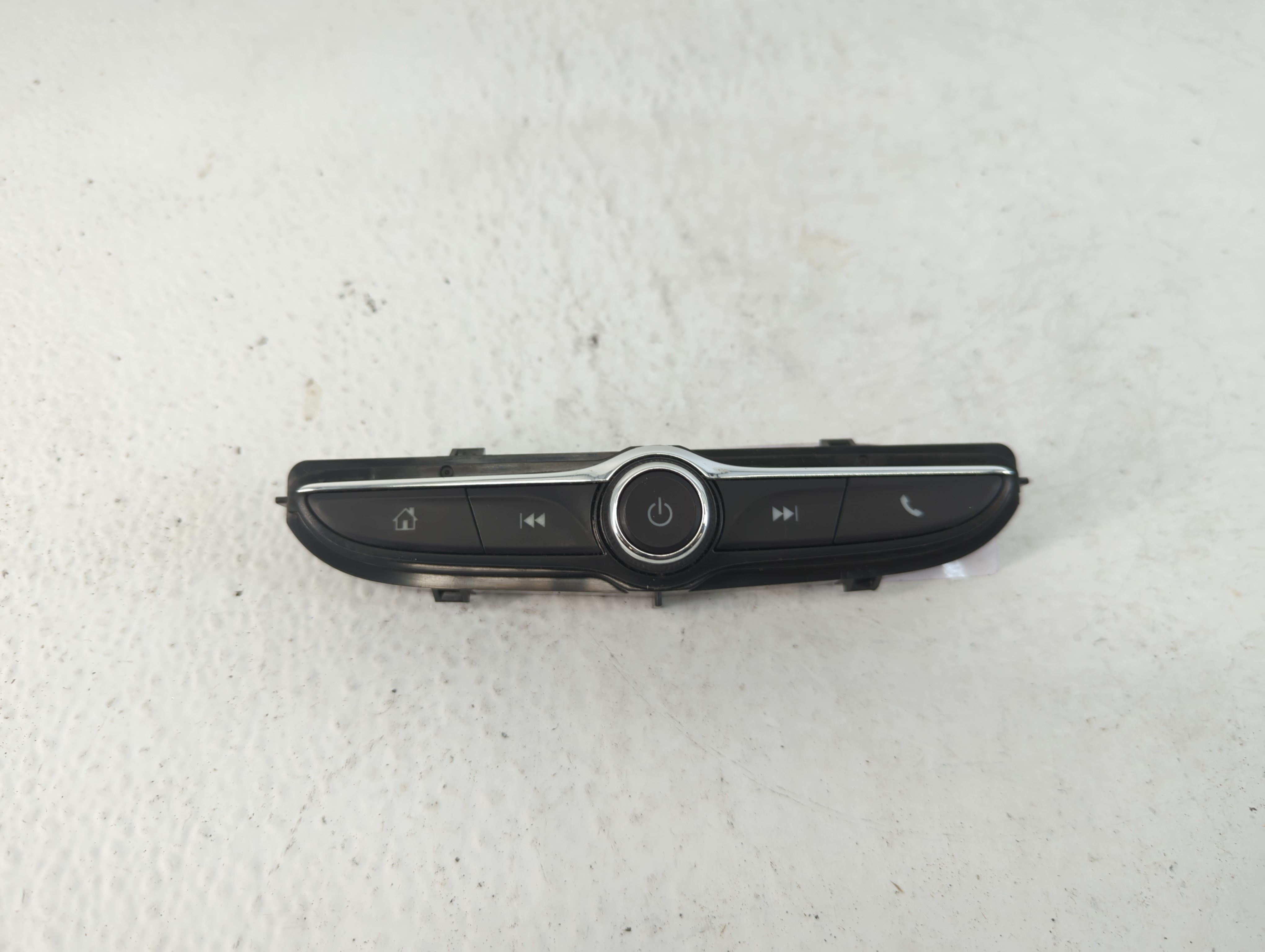 2018-2018 Chevrolet Equinox Am Fm Cd Player Radio Receiver 1049828 - Oemusedautoparts1.com
