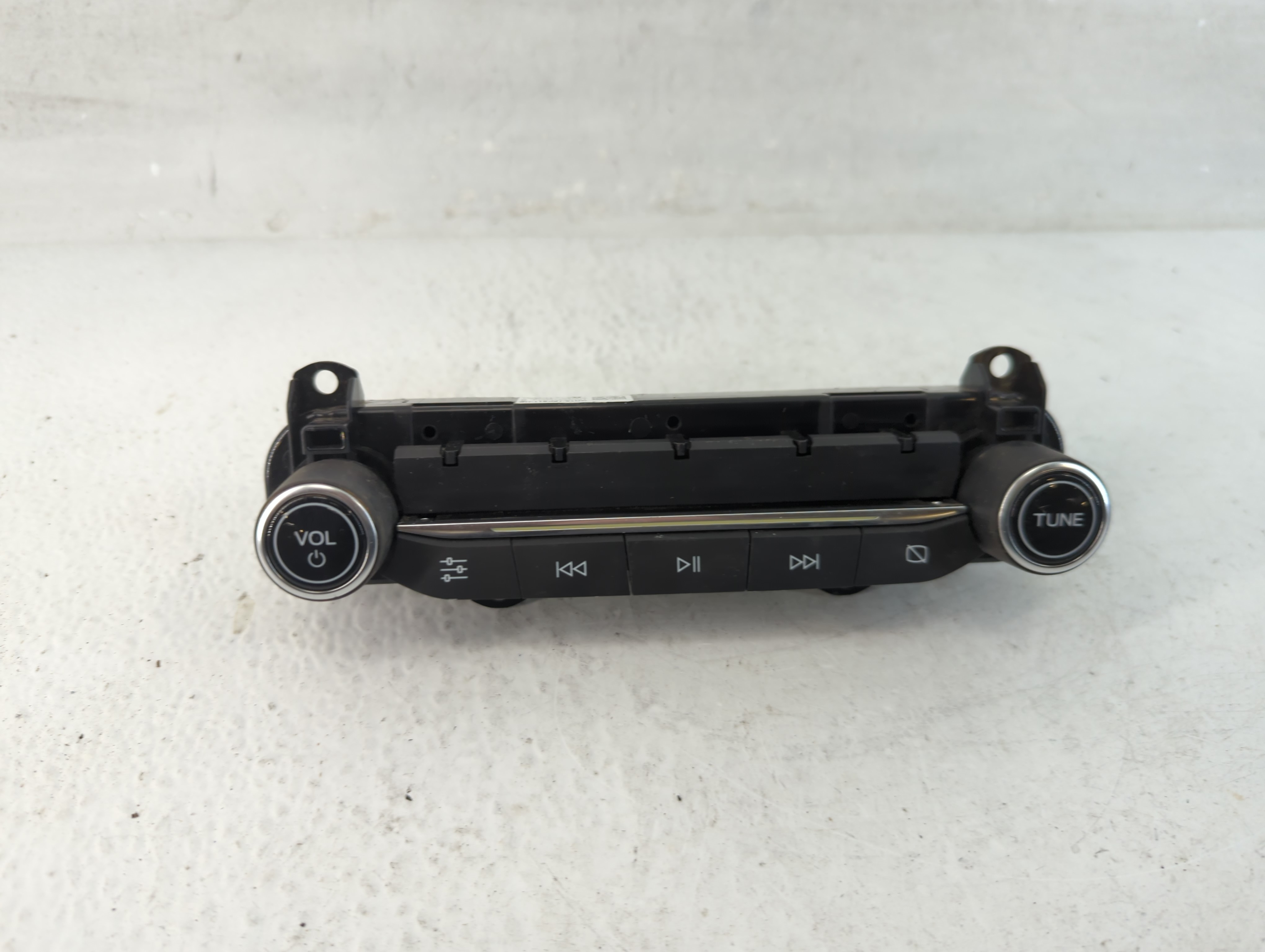 2018-2020 Ford Ecosport Am Fm Cd Player Radio Receiver 1049829 - Oemusedautoparts1.com