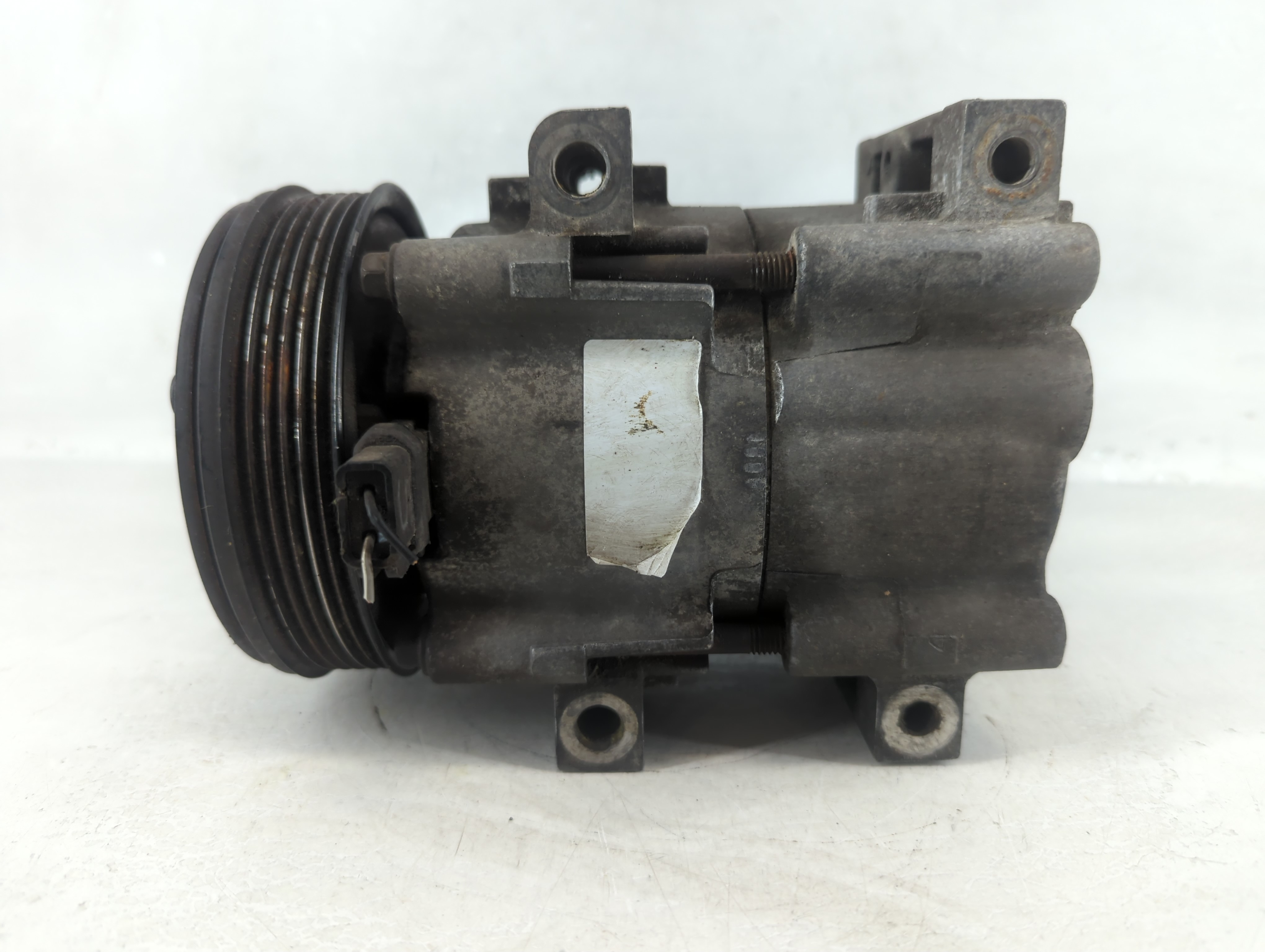 1996-2003 Ford Explorer Air Conditioning A/c Ac Compressor Oem 1049830 - Oemusedautoparts1.com