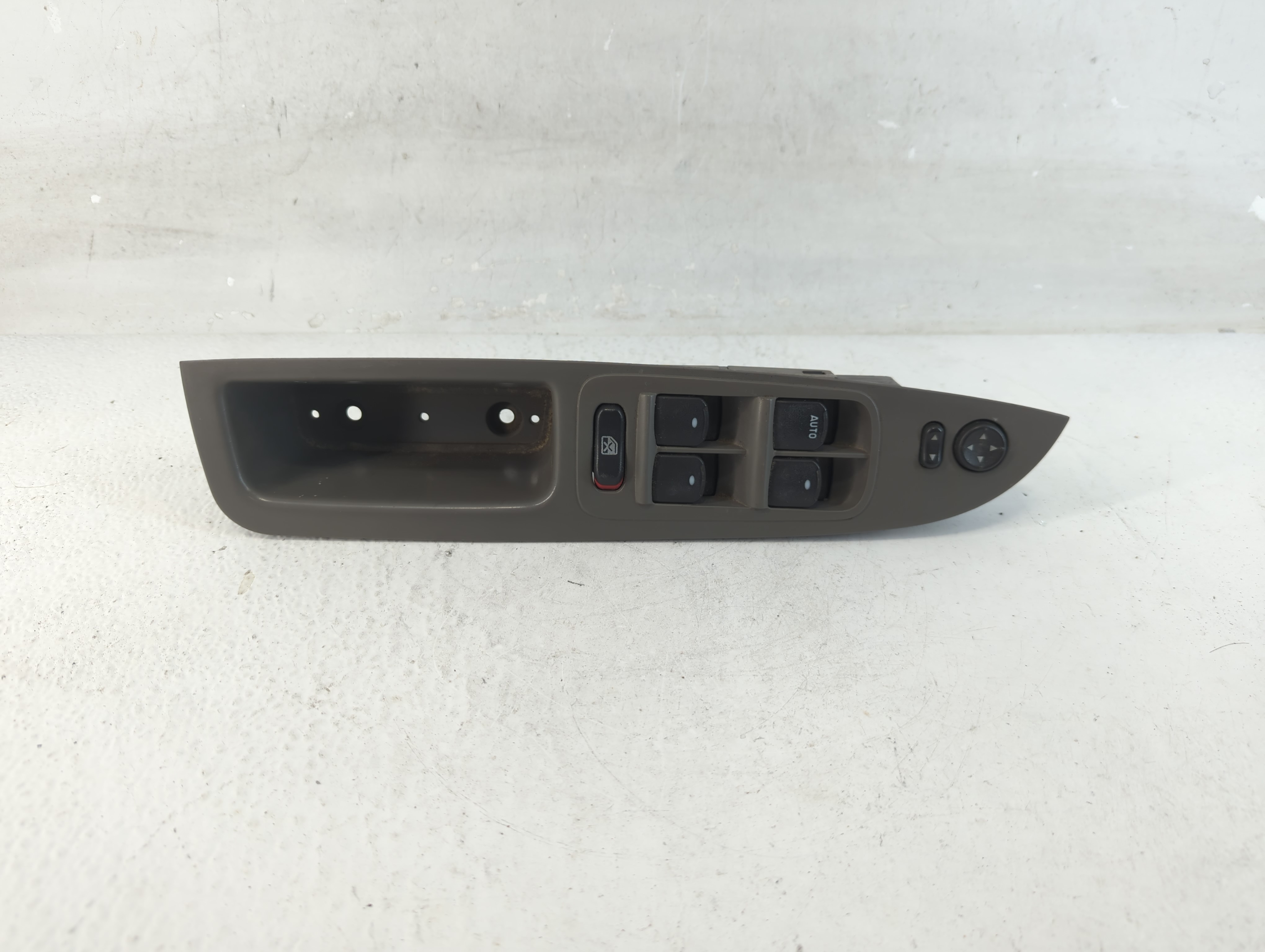 2010-2011 Chevrolet Malibu Driver Left Door Master Power Window Switch 1049842 - Oemusedautoparts1.com