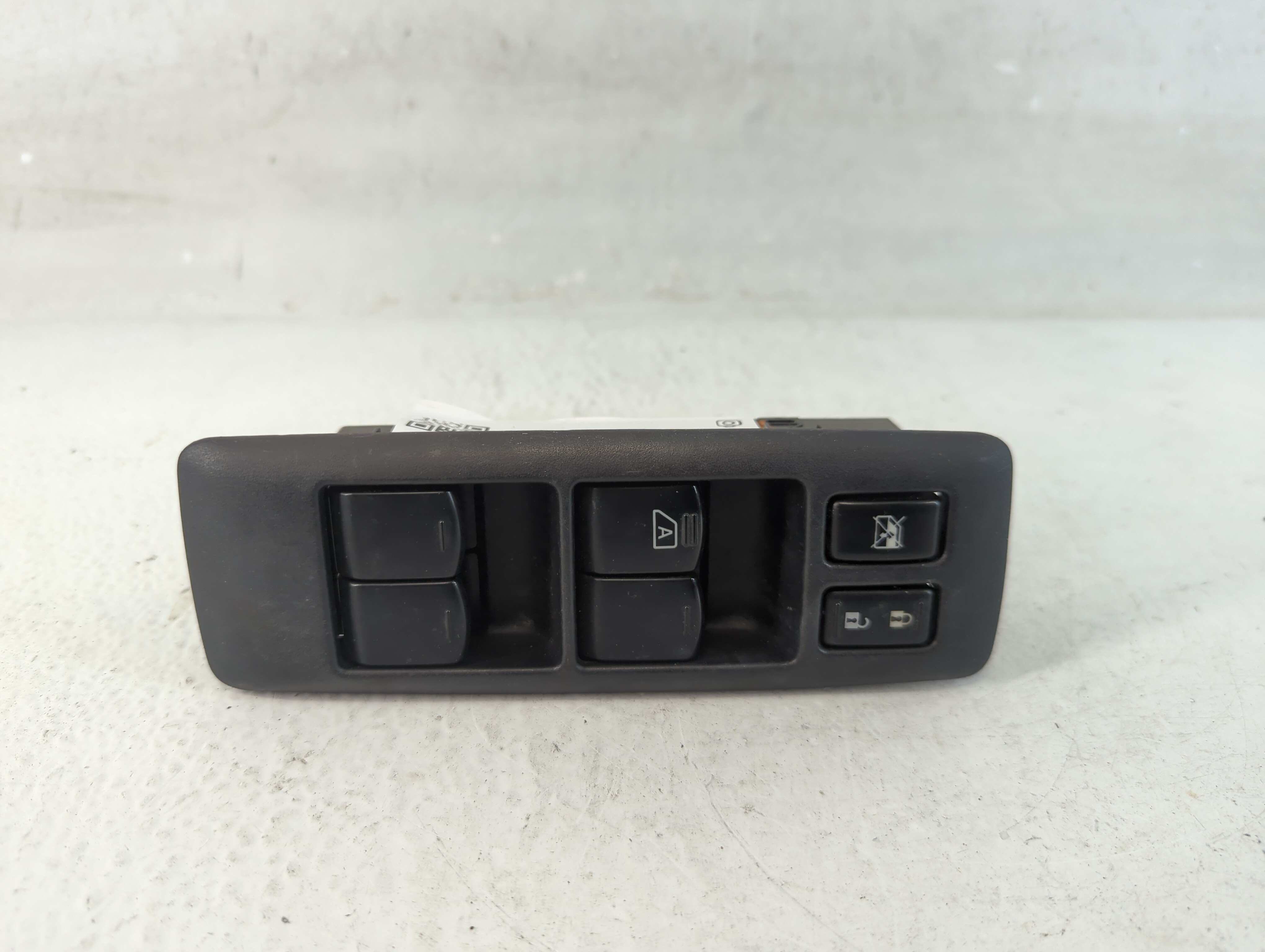 2011-2015 Nissan Rogue Driver Left Door Master Power Window Switch 1049871 - Oemusedautoparts1.com