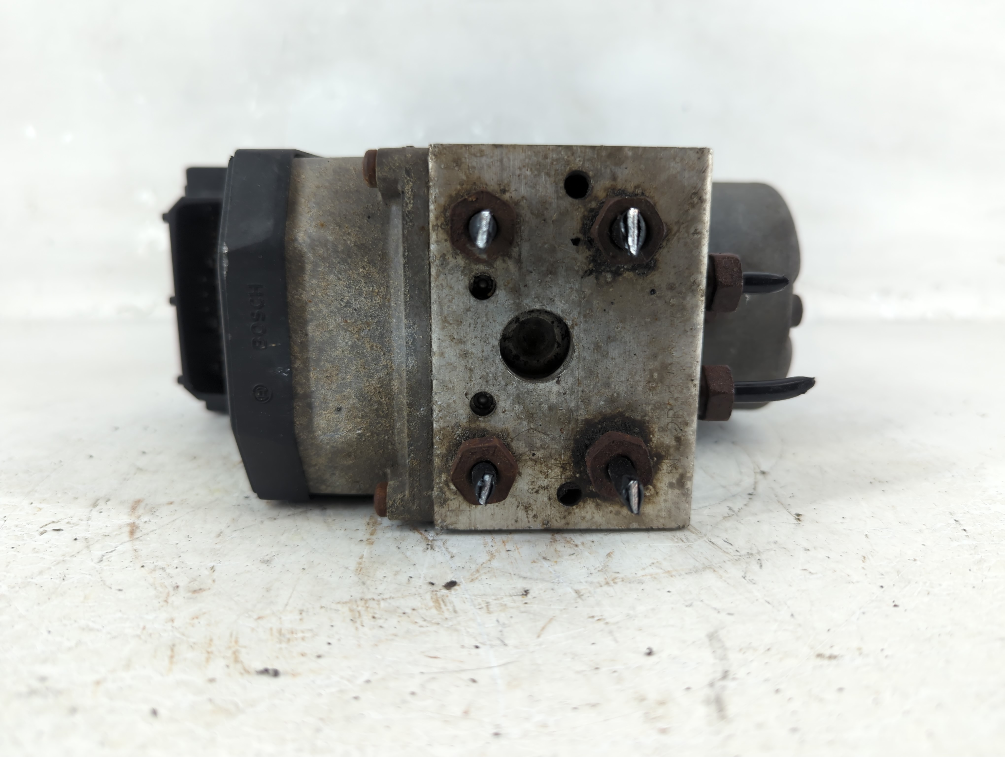 1999-2004 Ford Mustang Abs Pump Control Module 1049883 - Oemusedautoparts1.com