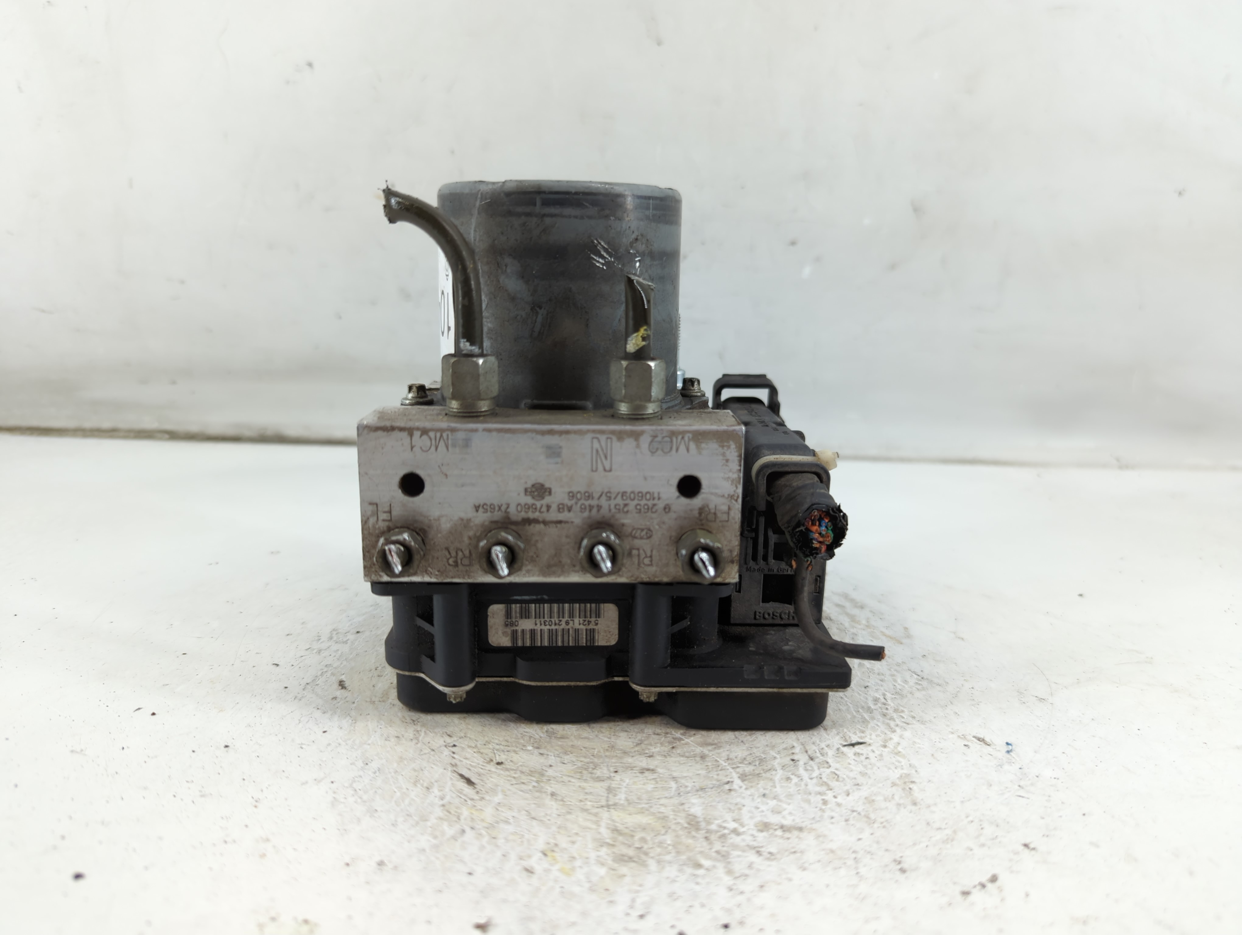 2011-2012 Nissan Altima Abs Pump Control Module 1049903 - Oemusedautoparts1.com