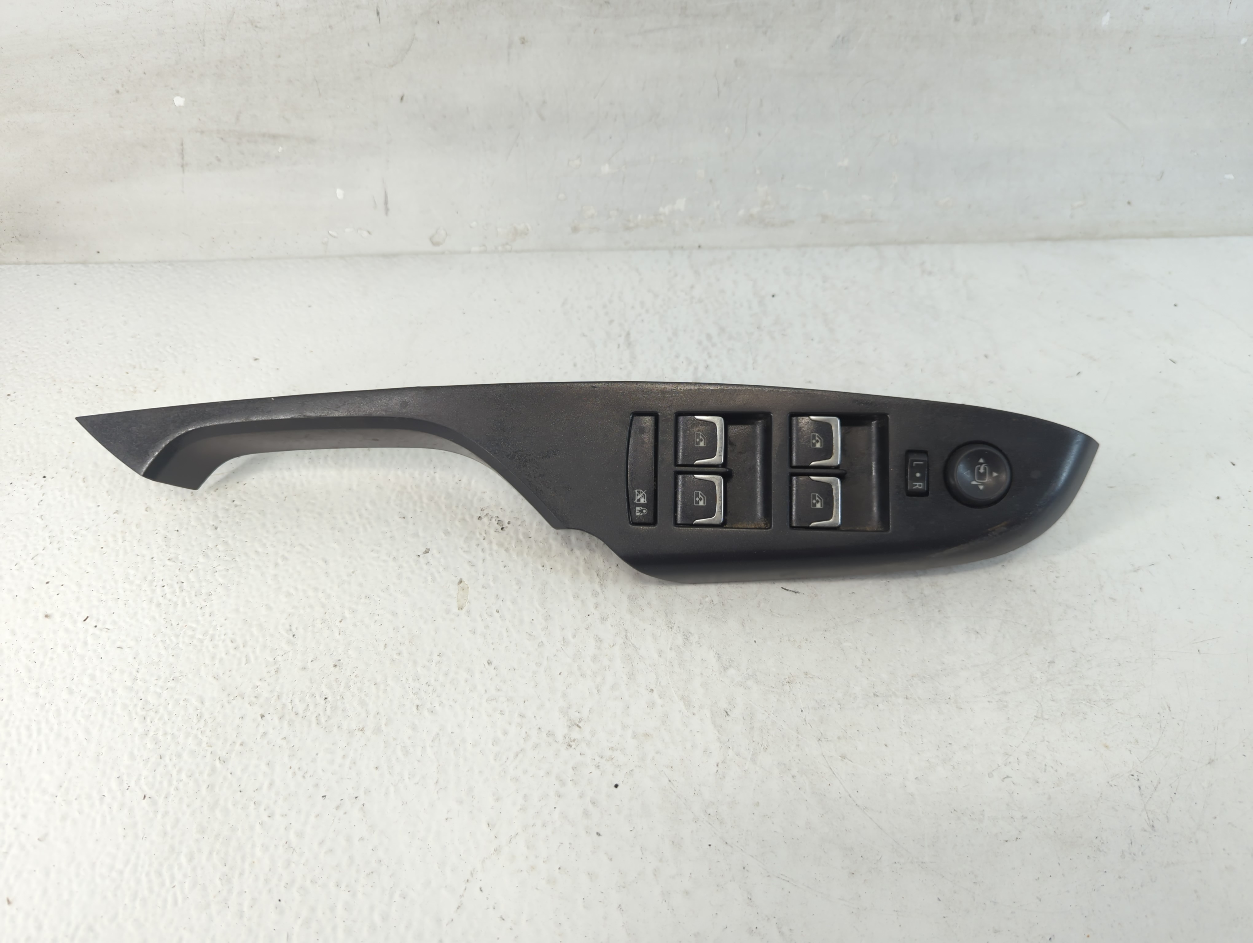 2014-2016 Cadillac Srx Driver Left Door Master Power Window Switch 1049921 - Oemusedautoparts1.com