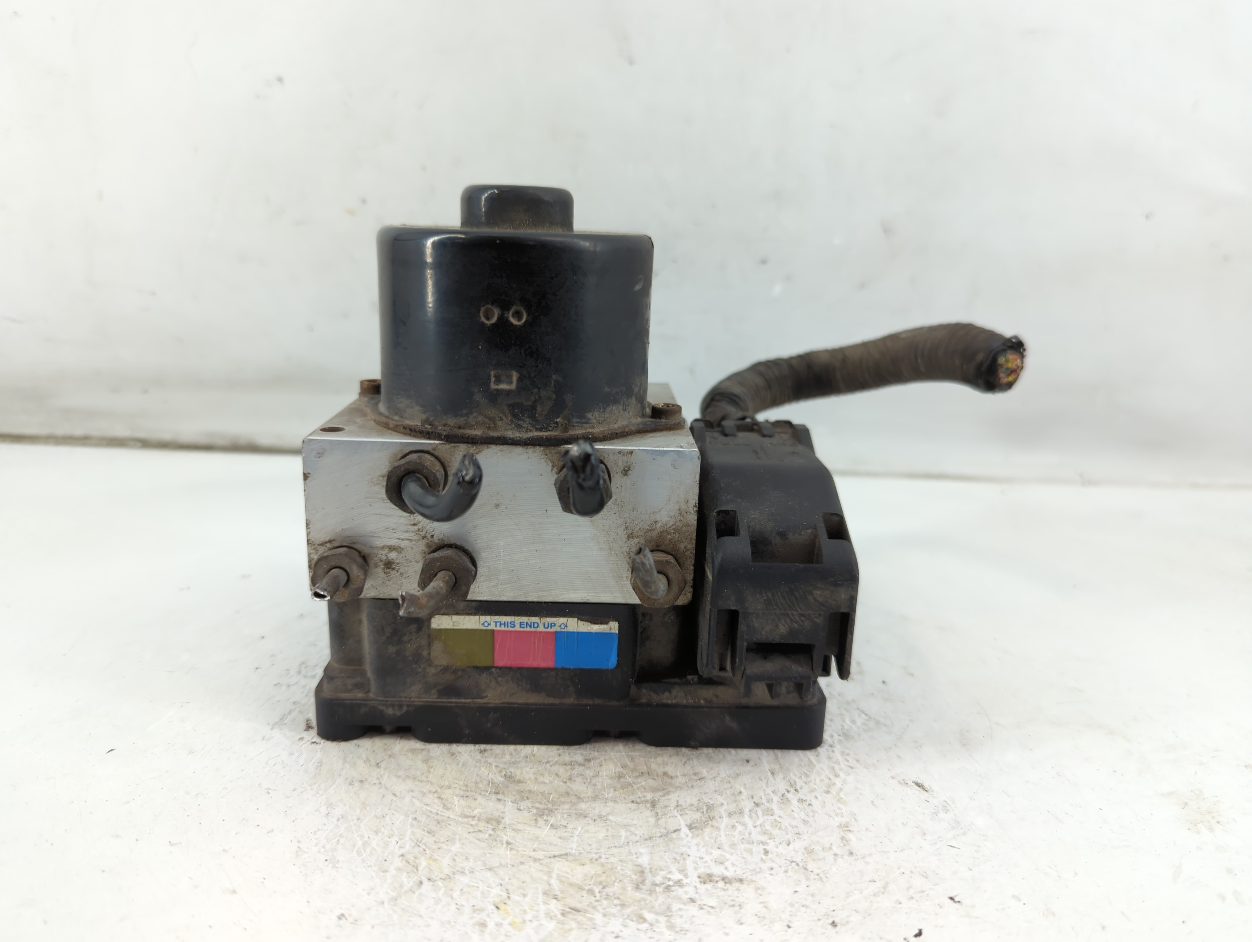 2000-2005 Mitsubishi Eclipse Abs Pump Control Module 1049952 - Oemusedautoparts1.com