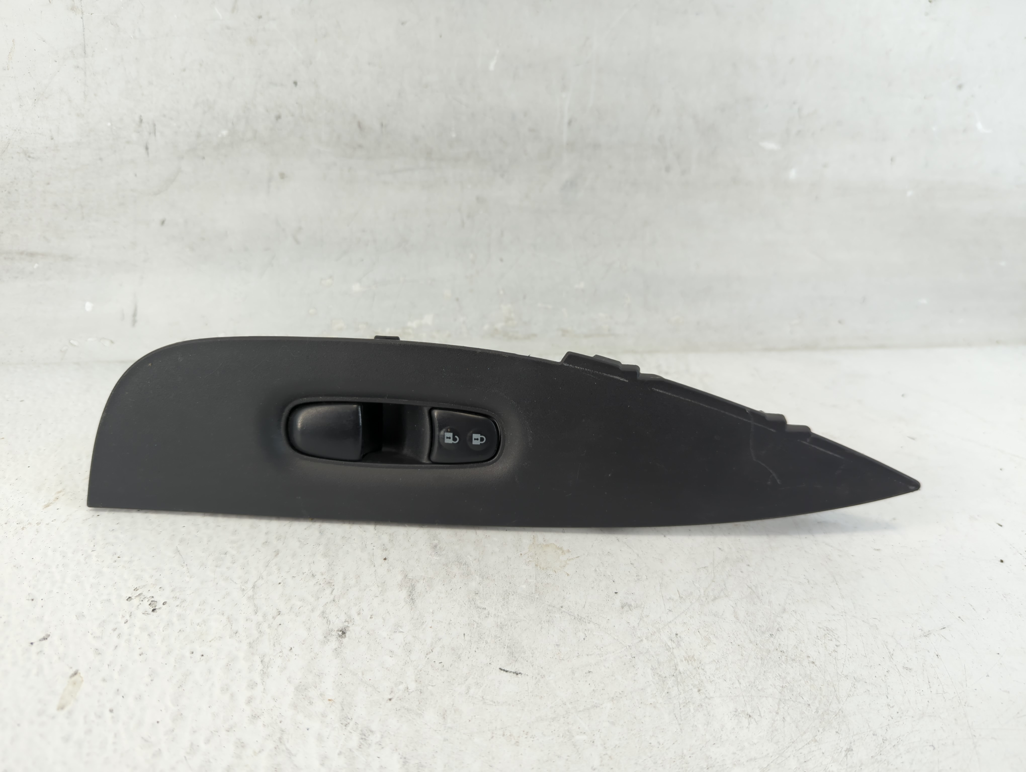2016-2020 Nissan Rogue Driver Left Door Master Power Window Switch 1049957 - Oemusedautoparts1.com