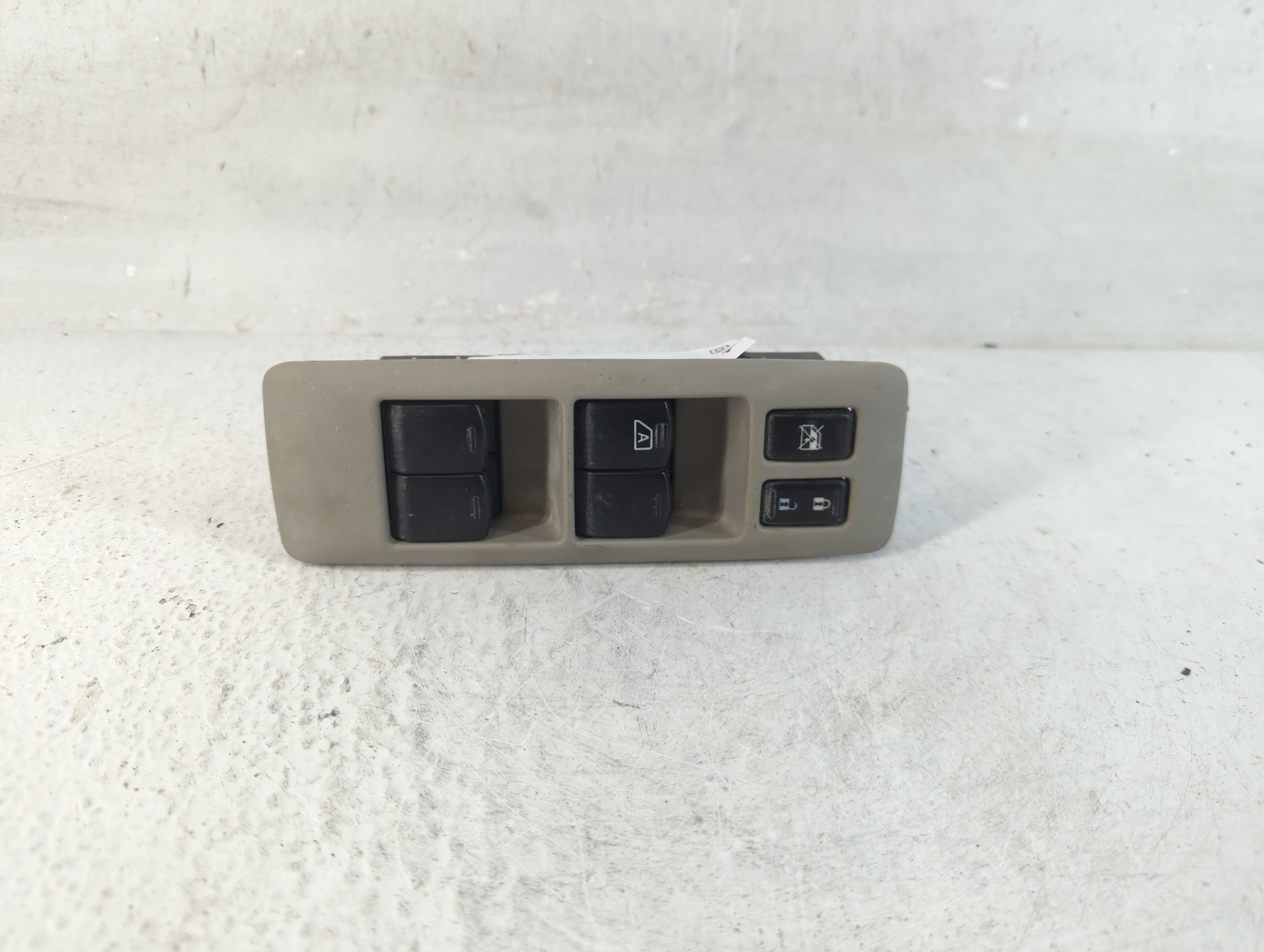 2011-2015 Nissan Rogue Driver Left Door Master Power Window Switch 1049969 - Oemusedautoparts1.com