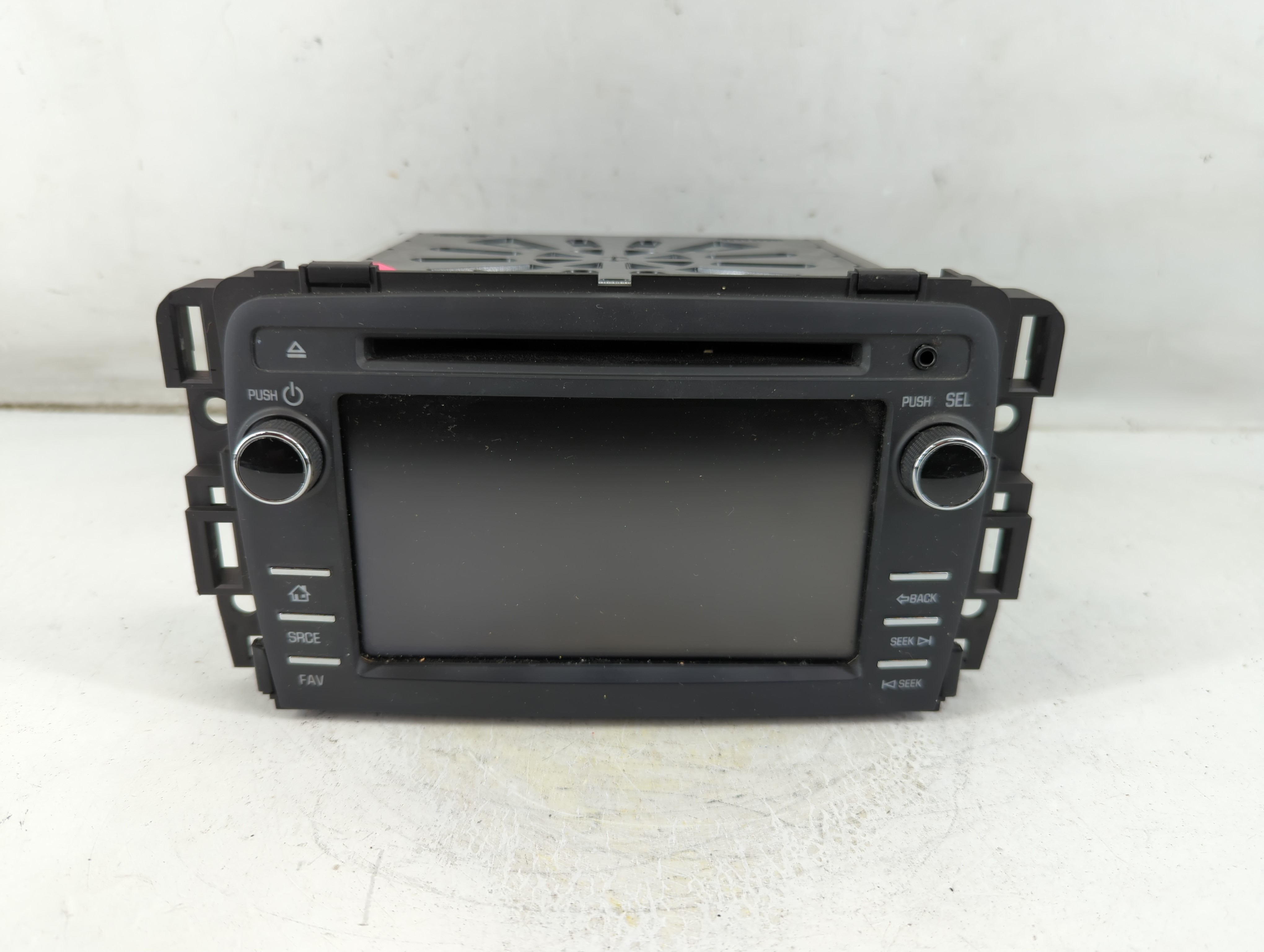 2015-2016 Chevrolet Traverse Am Fm Cd Player Radio Receiver 1049978 - Oemusedautoparts1.com