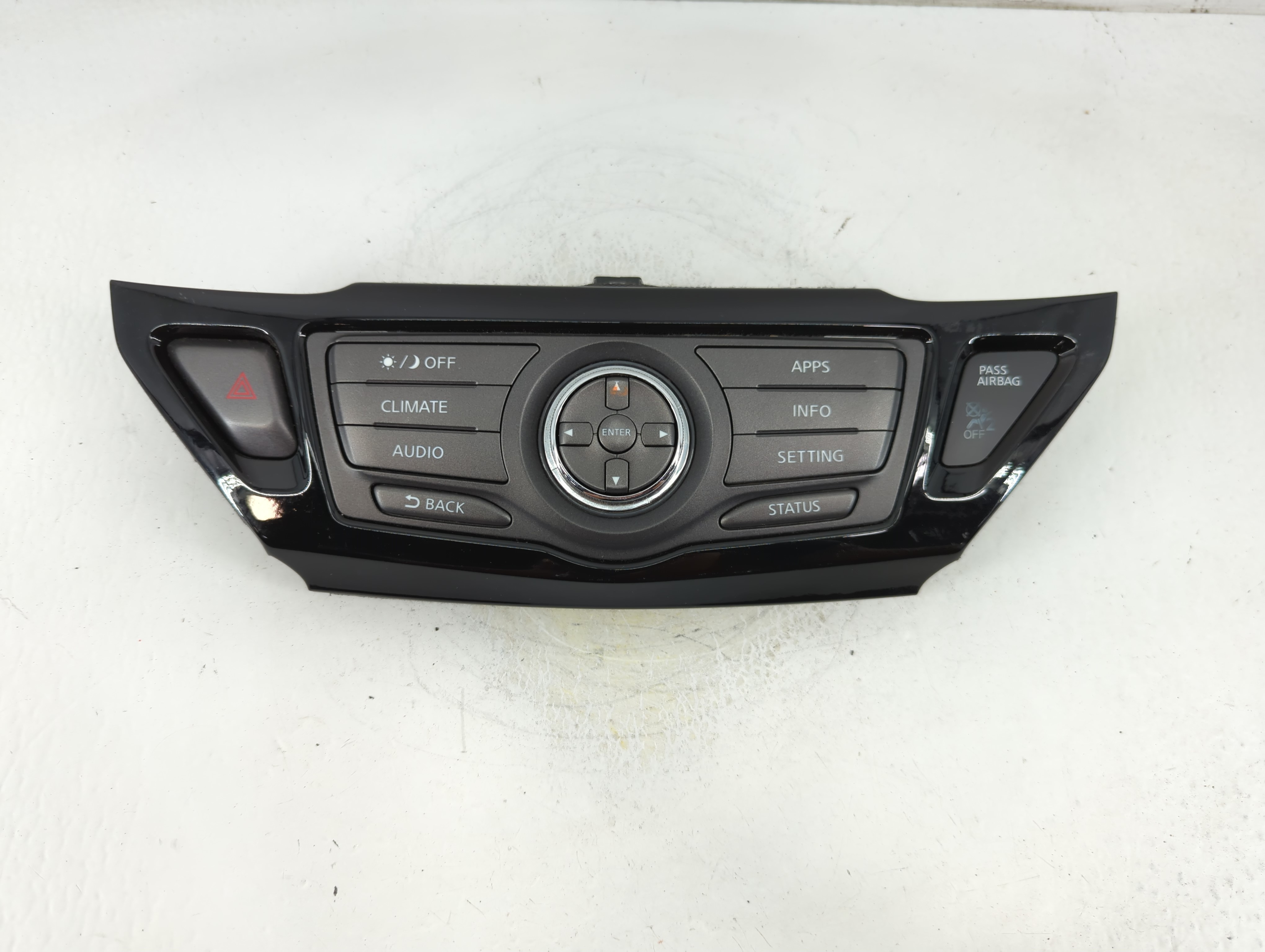 Picture of 2017-2020 Nissan Pathfinder Am Fm Cd Player Radio Receiver 1049983