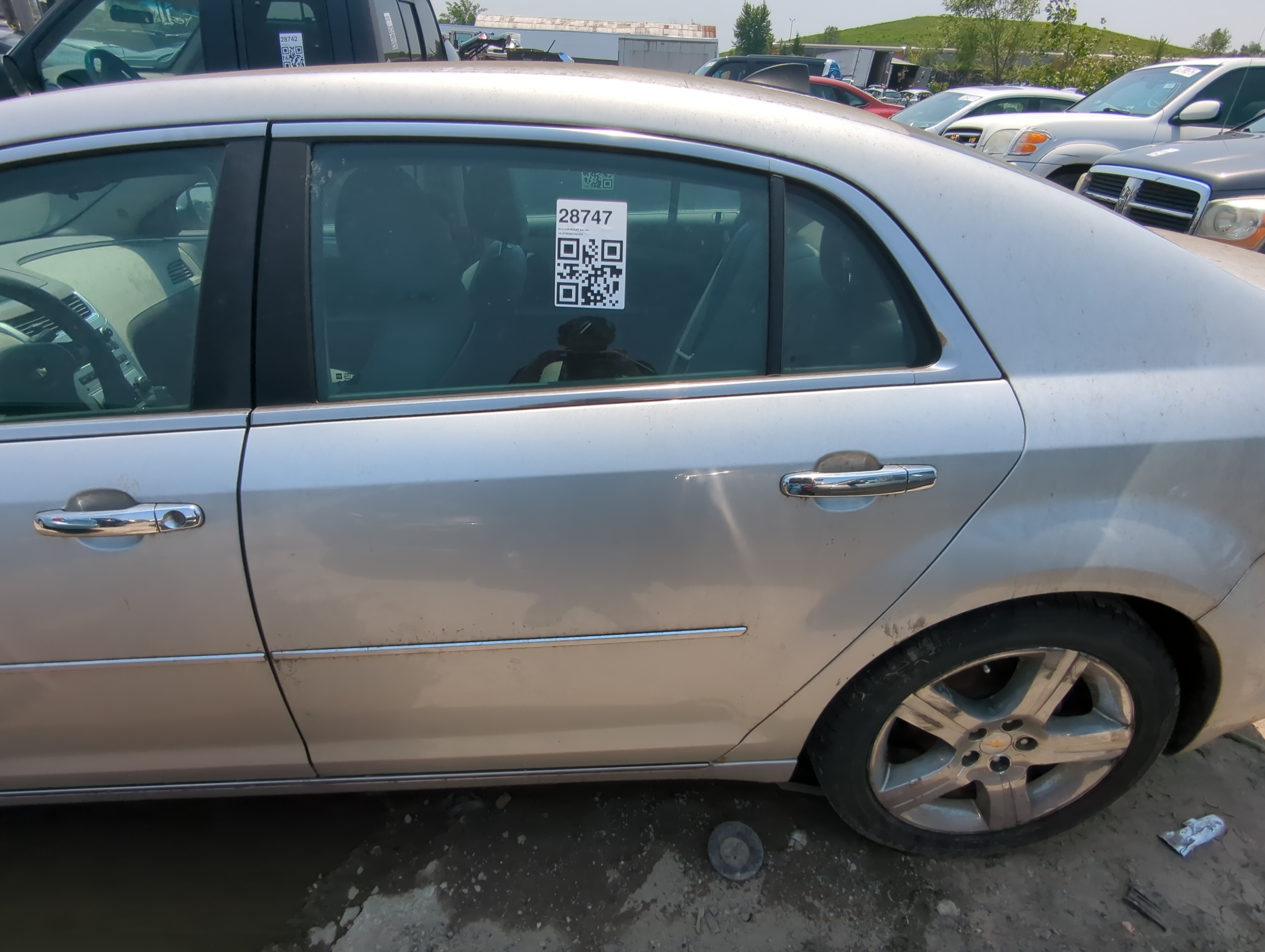Picture of 2008-2012 Chevrolet Malibu Driver Rear Door Oem 1050242