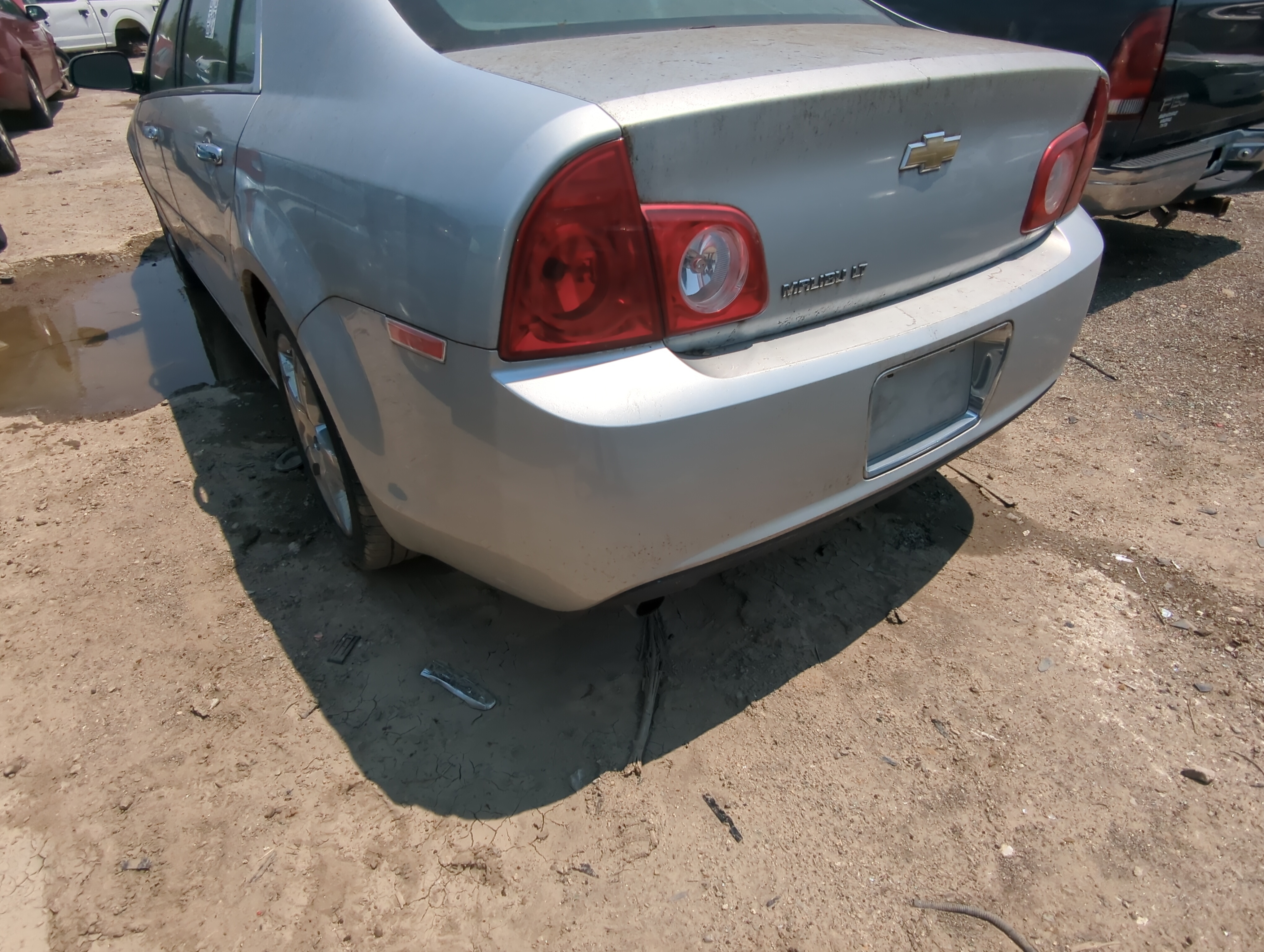 Picture of 2008-2012 Chevrolet Malibu Rear Bumper Assembly Oem 1050245
