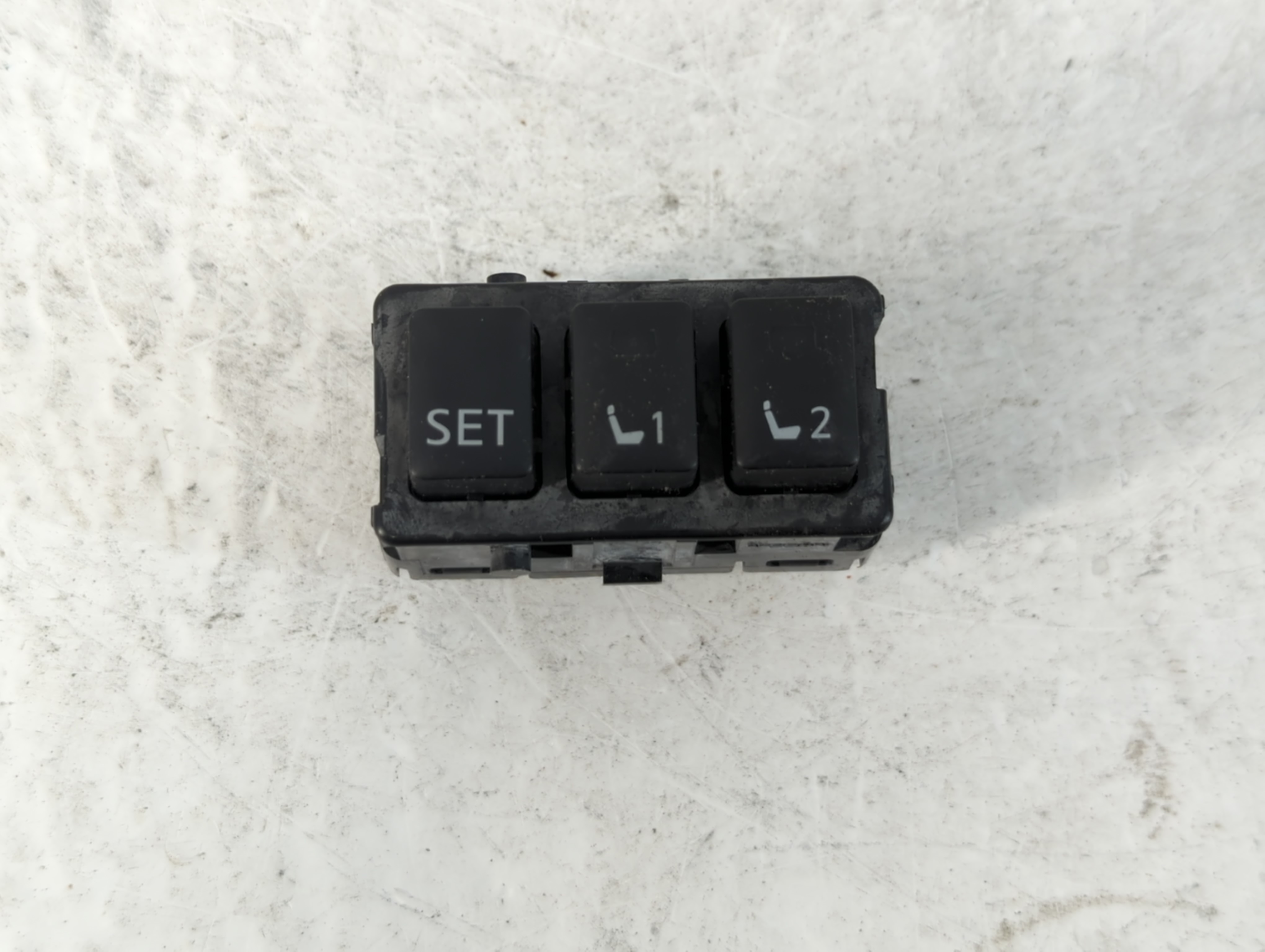 2017-2020 Nissan Rogue Driver Left Door Master Power Window Switch 1050459 - Oemusedautoparts1.com