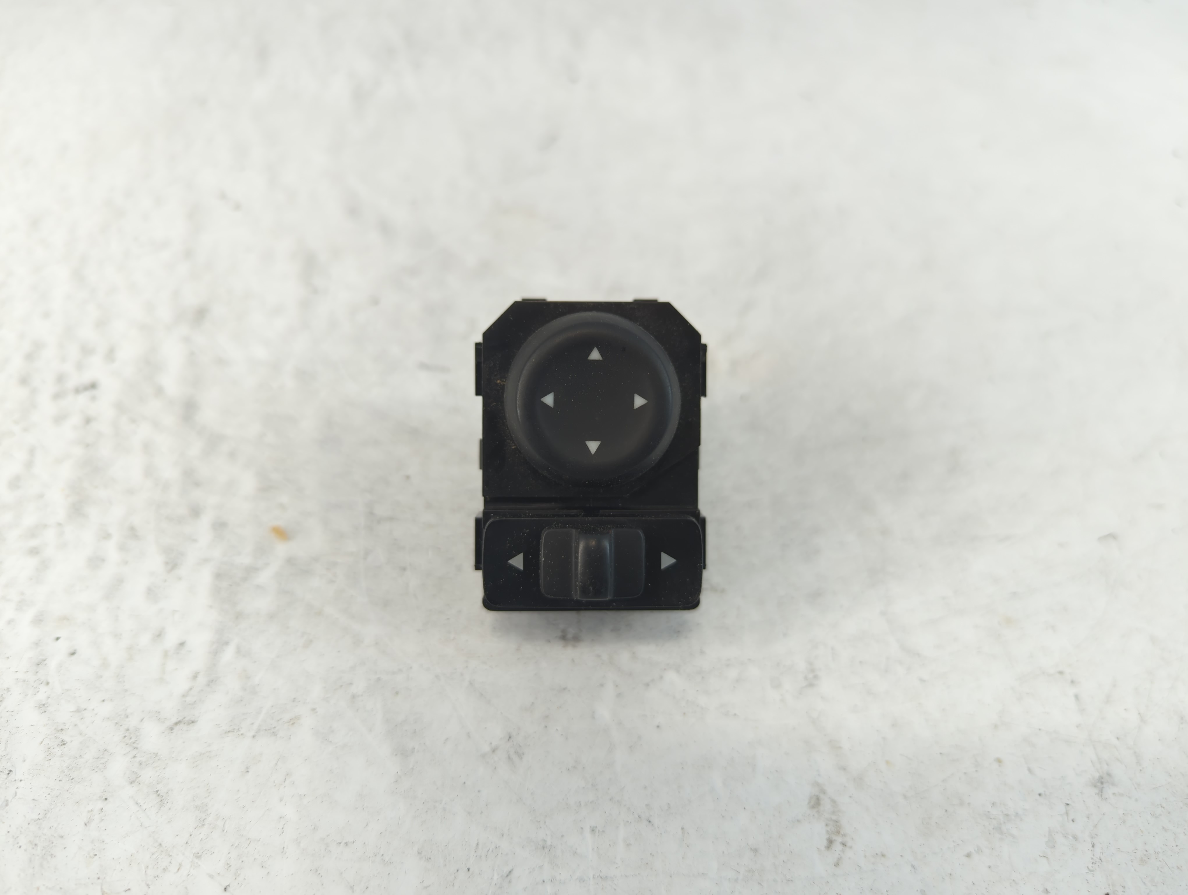2017-2020 Nissan Rogue Driver Left Door Master Power Window Switch 1050463 - Oemusedautoparts1.com