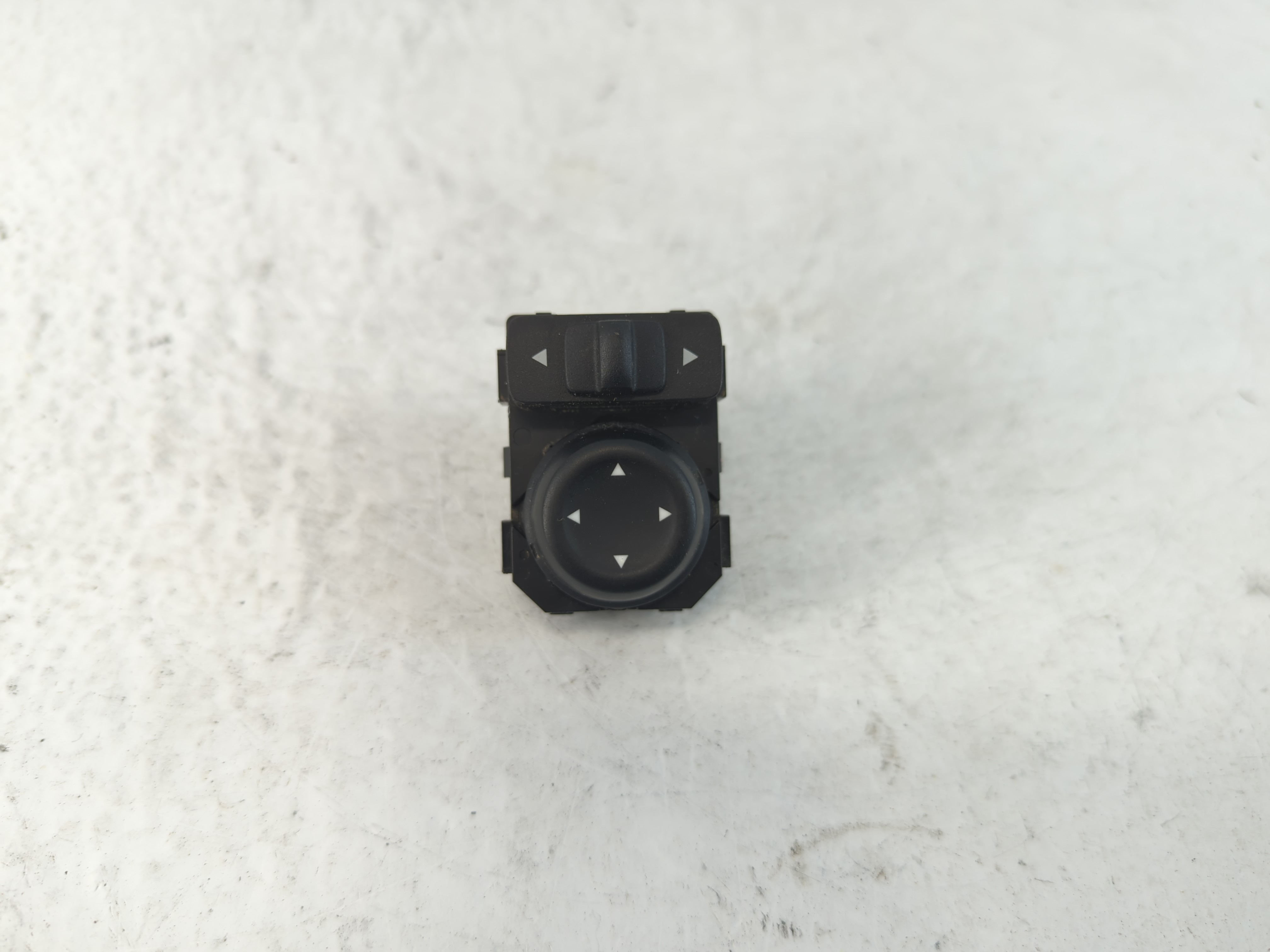 Picture of 2013-2020 Nissan Pathfinder Driver Left Door Master Power Window Switch 1050468