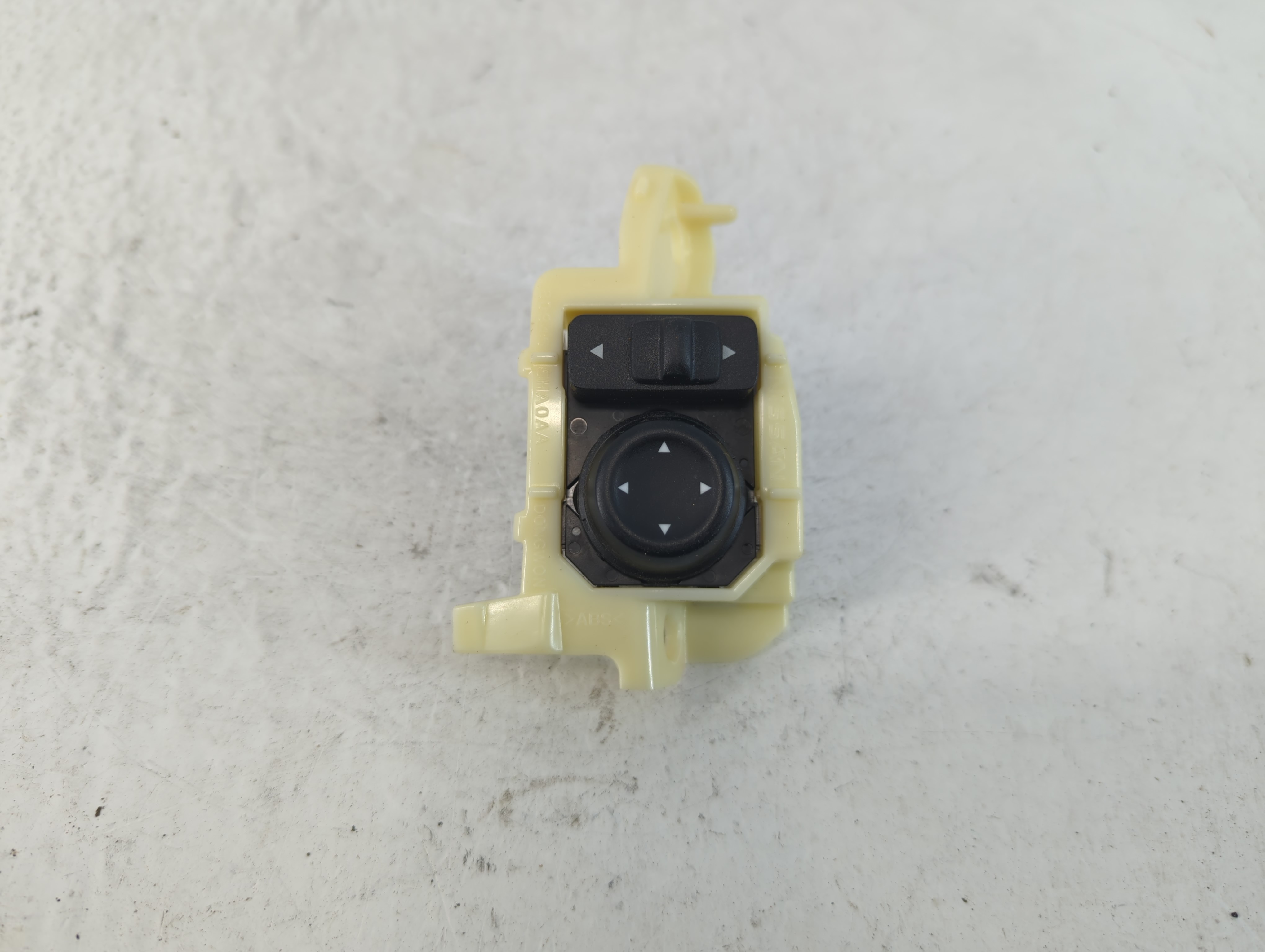 2014-2020 Nissan Rogue Driver Left Door Master Power Window Switch 1050469 - Oemusedautoparts1.com