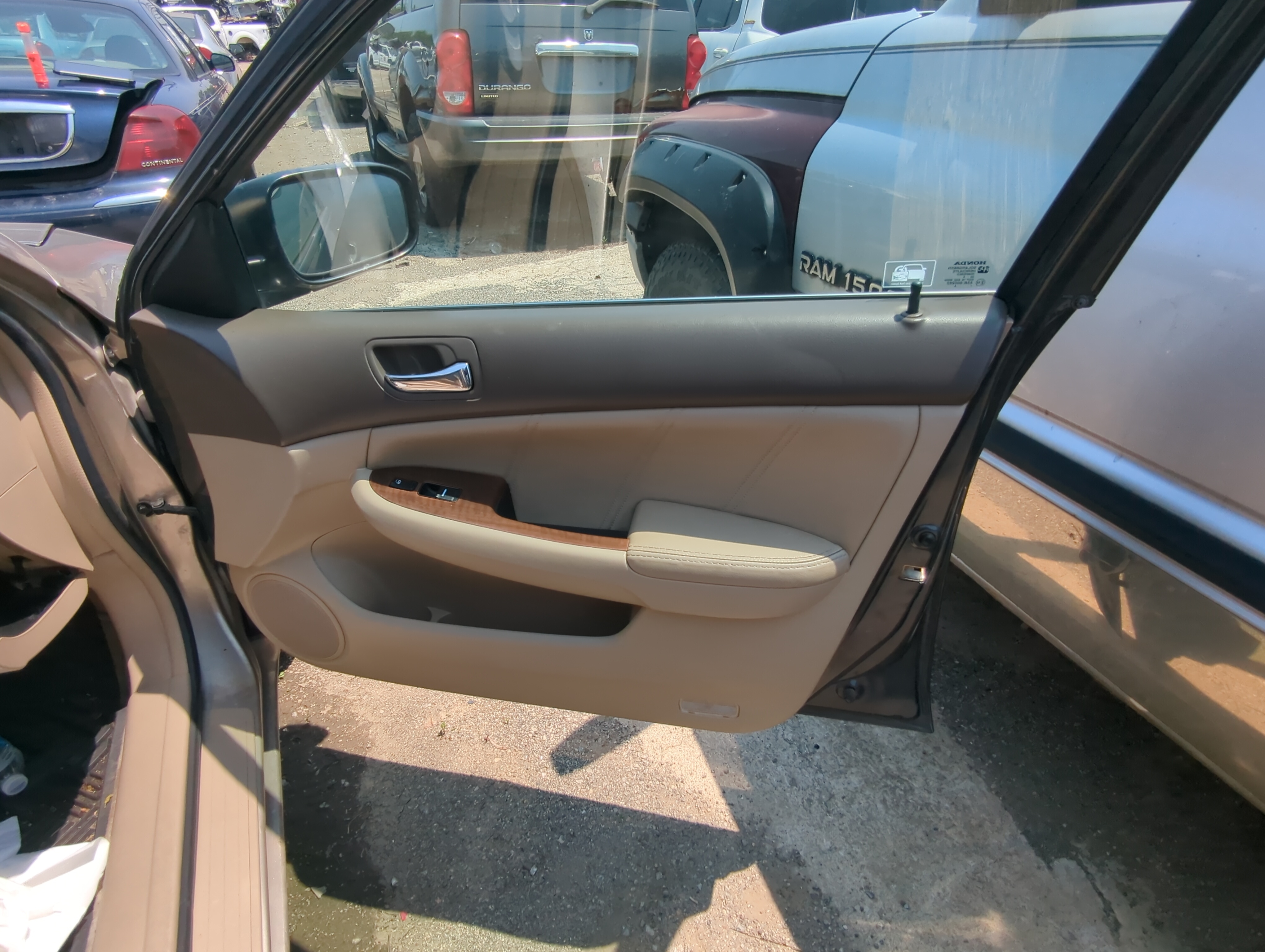 Picture of 2006 Honda Accord Front Right Passenger Interior Door Panel Trim 1050567