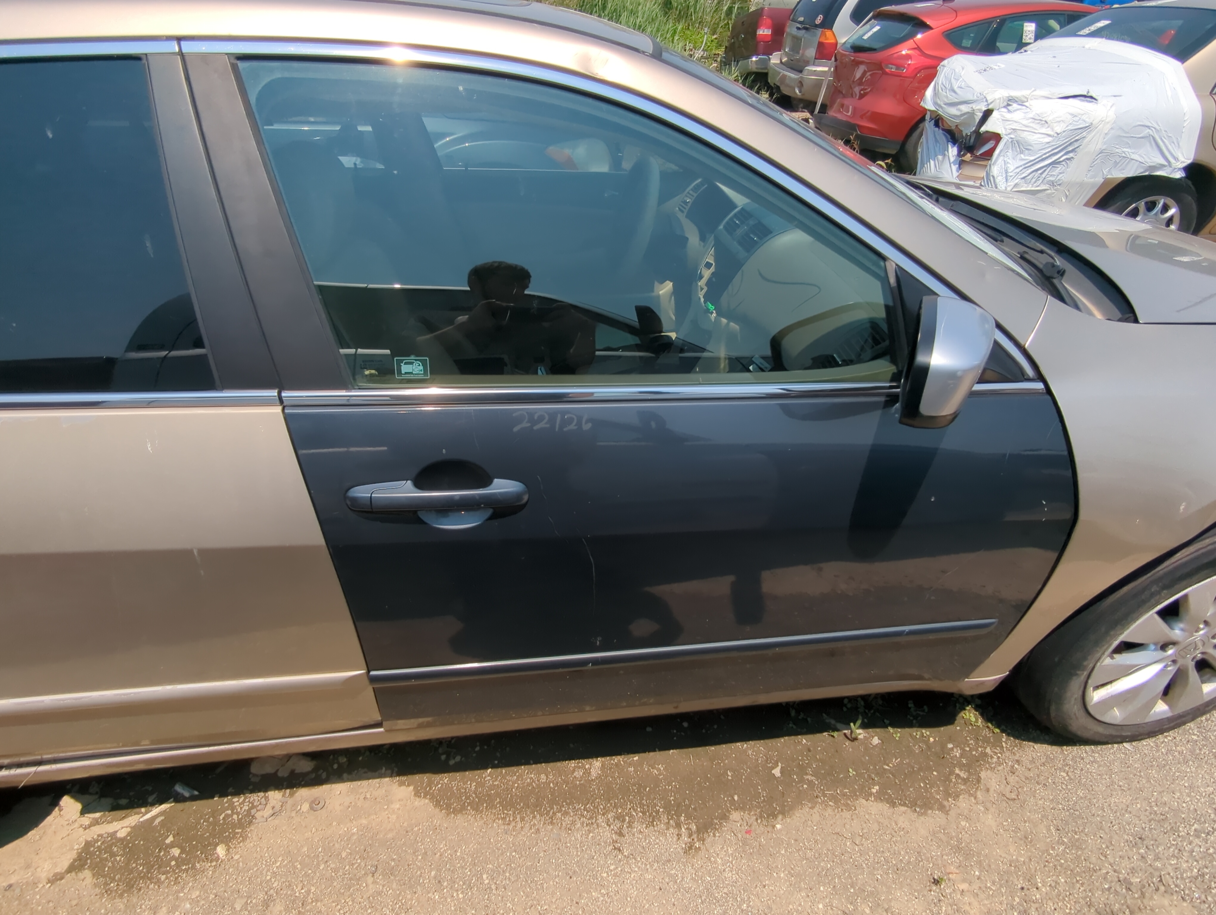 Picture of 2003-2007 Honda Accord Passenger Front Door Oem 1050630