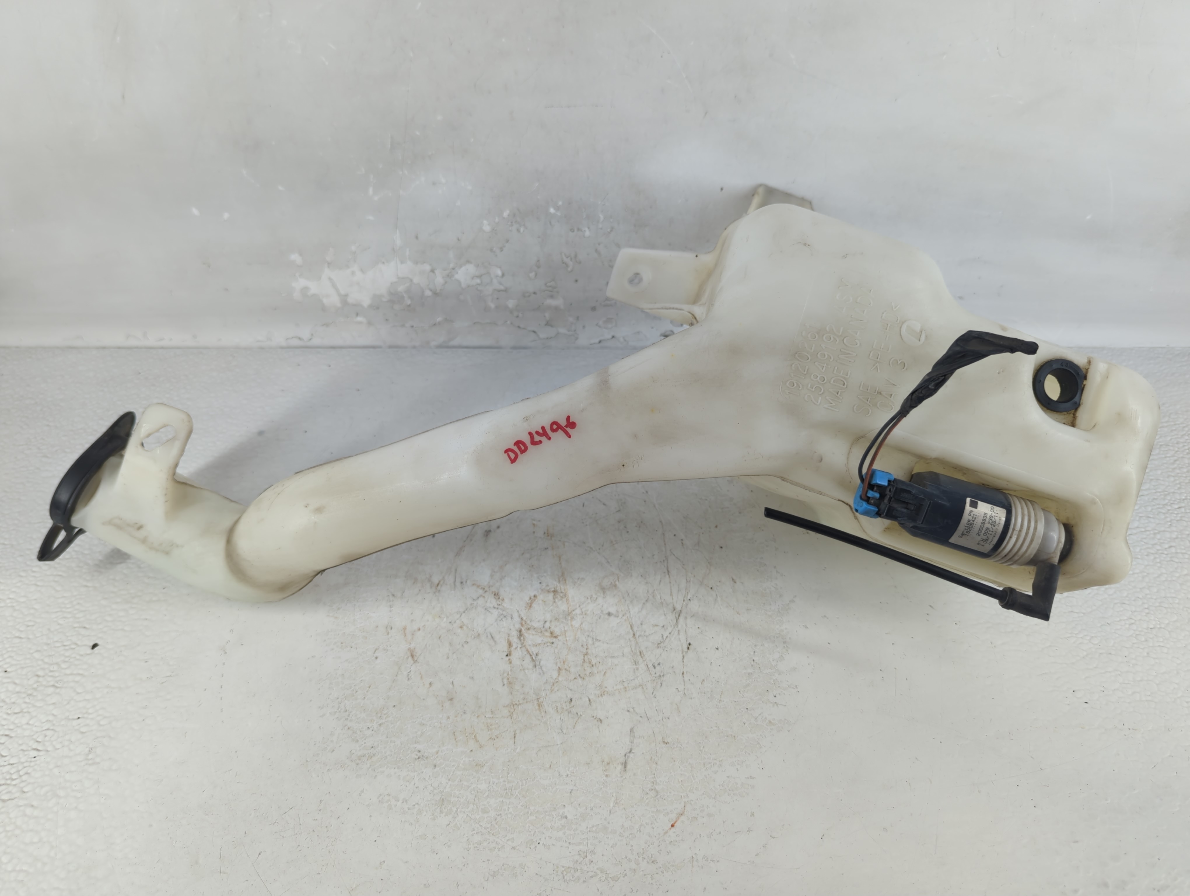 2006-2016 Chevrolet Impala Windshield Washer Fluid Reservoir Bottle Oem 1050638 - Oemusedautoparts1.com