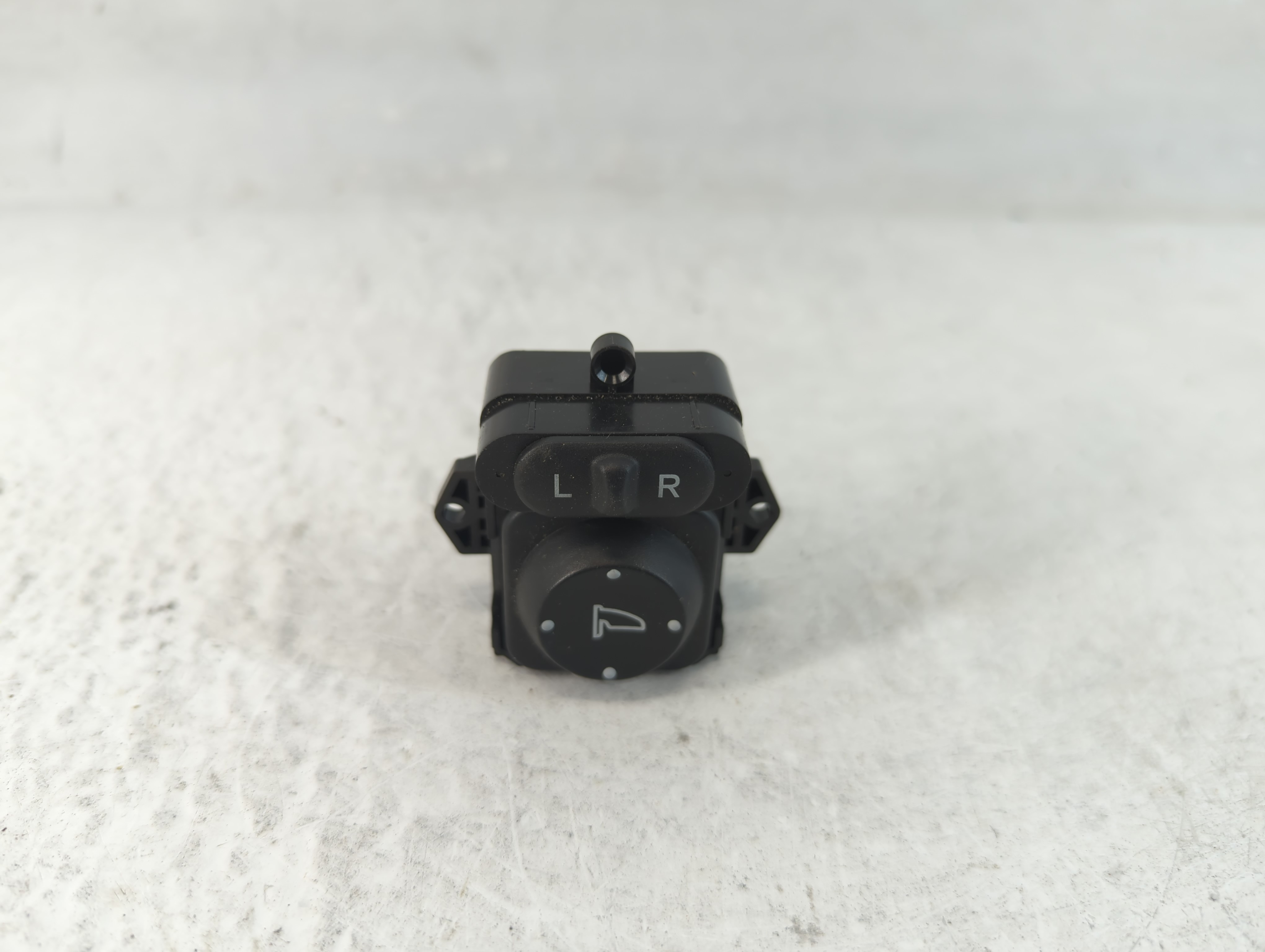 2016-2022 Honda Hr-v Driver Left Door Master Power Window Switch 1050645 - Oemusedautoparts1.com