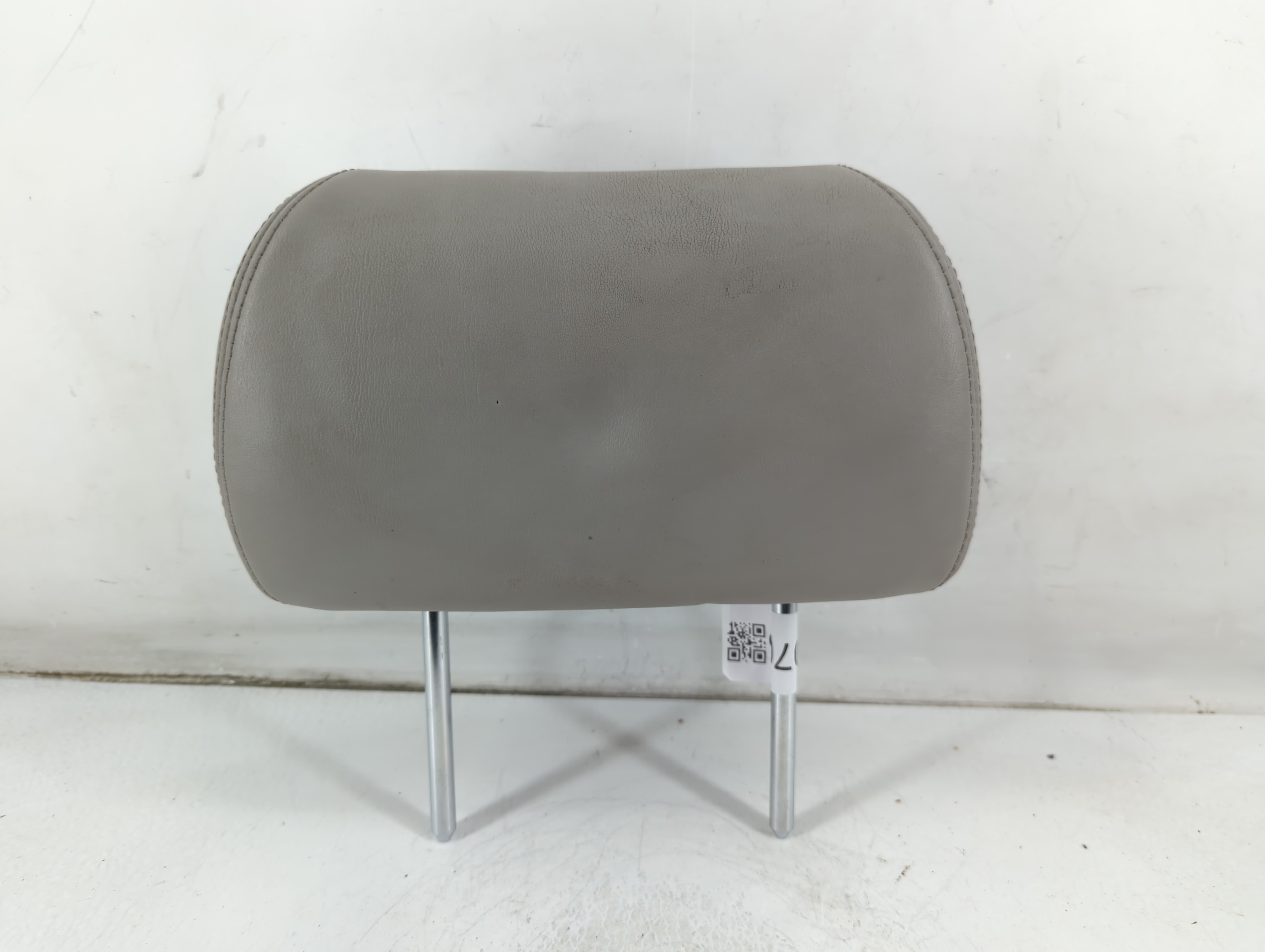 2005 Chevrolet Malibu Headrest Head Rest Front Driver Passenger Seat 1050705 - Oemusedautoparts1.com