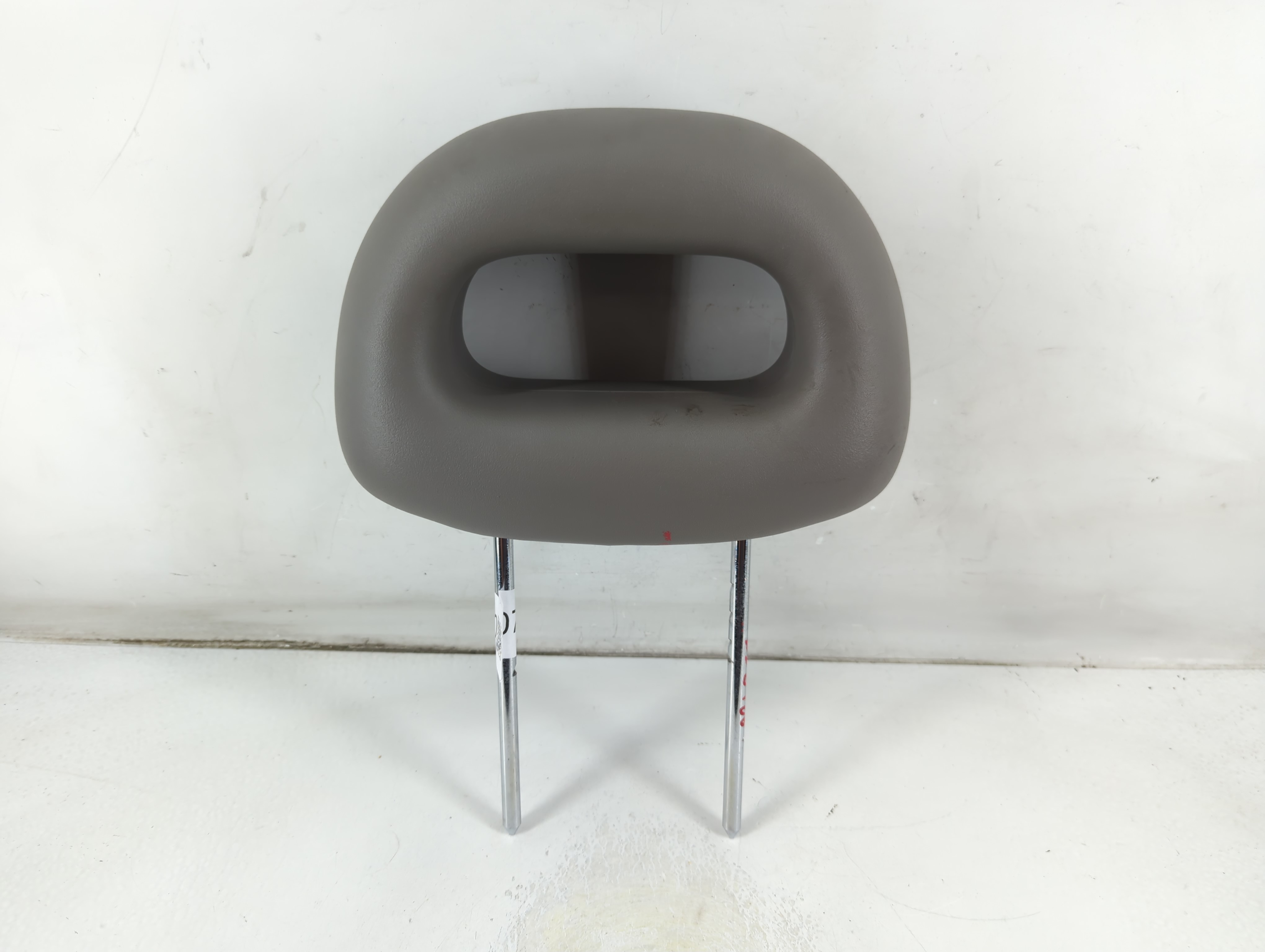 2003-2004 Saturn Ion Headrest Head Rest Front Driver Passenger Seat 1050750 - Oemusedautoparts1.com
