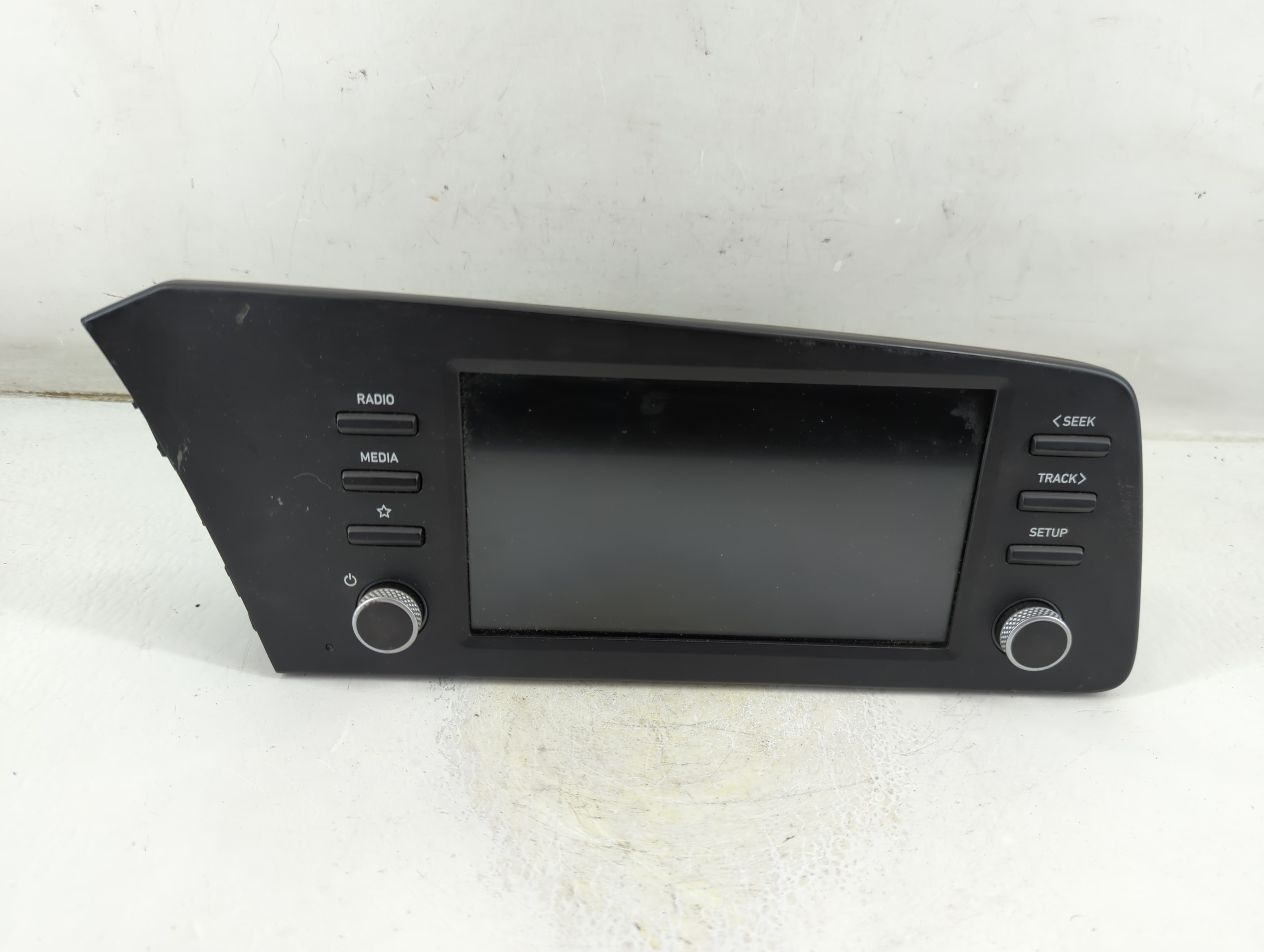 2021-2022 Hyundai Elantra Am Fm Cd Player Radio Receiver 1050769 - Oemusedautoparts1.com