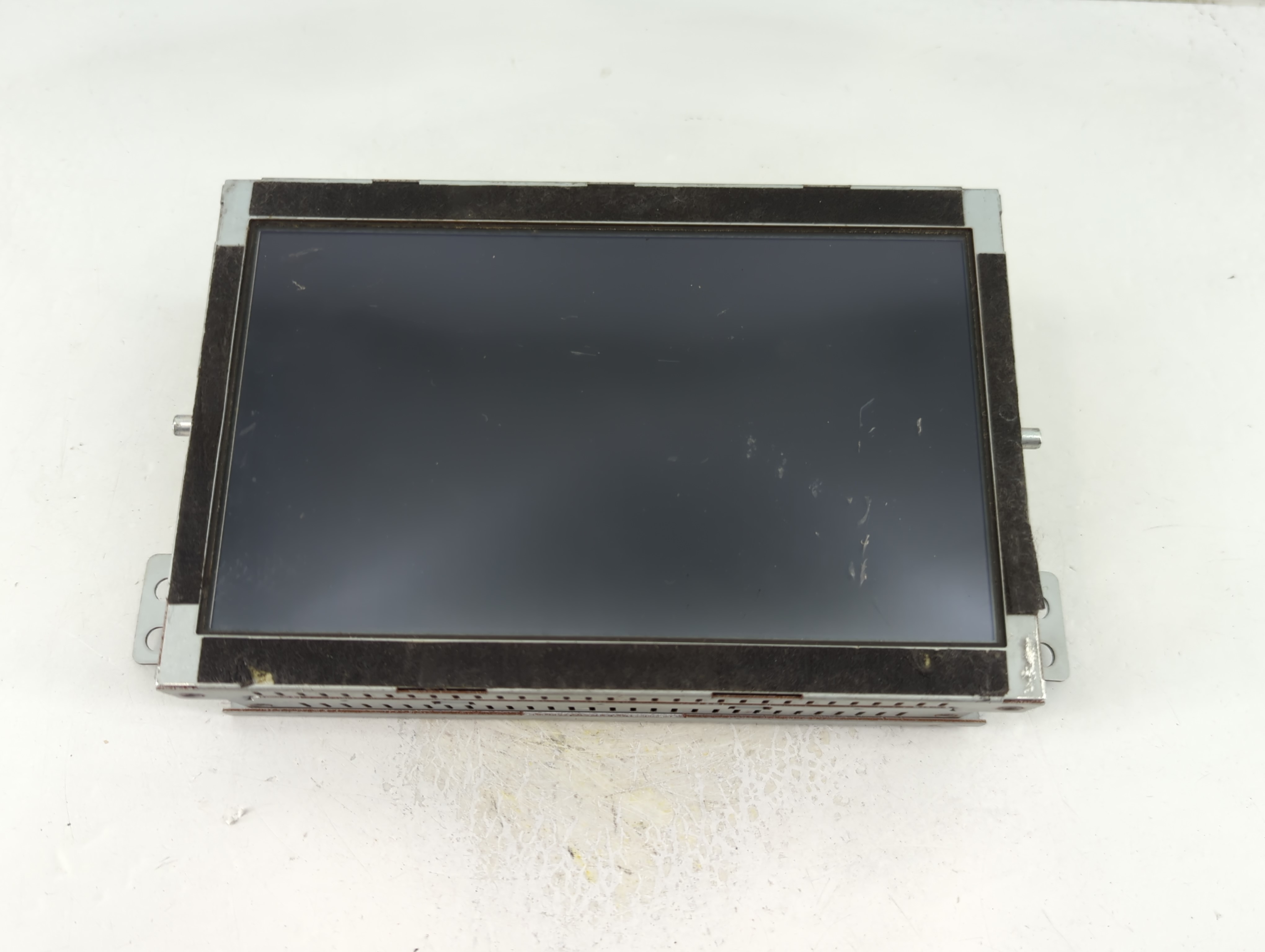 2015-2016 Hyundai Genesis Information Display Screen 1050778 - Oemusedautoparts1.com