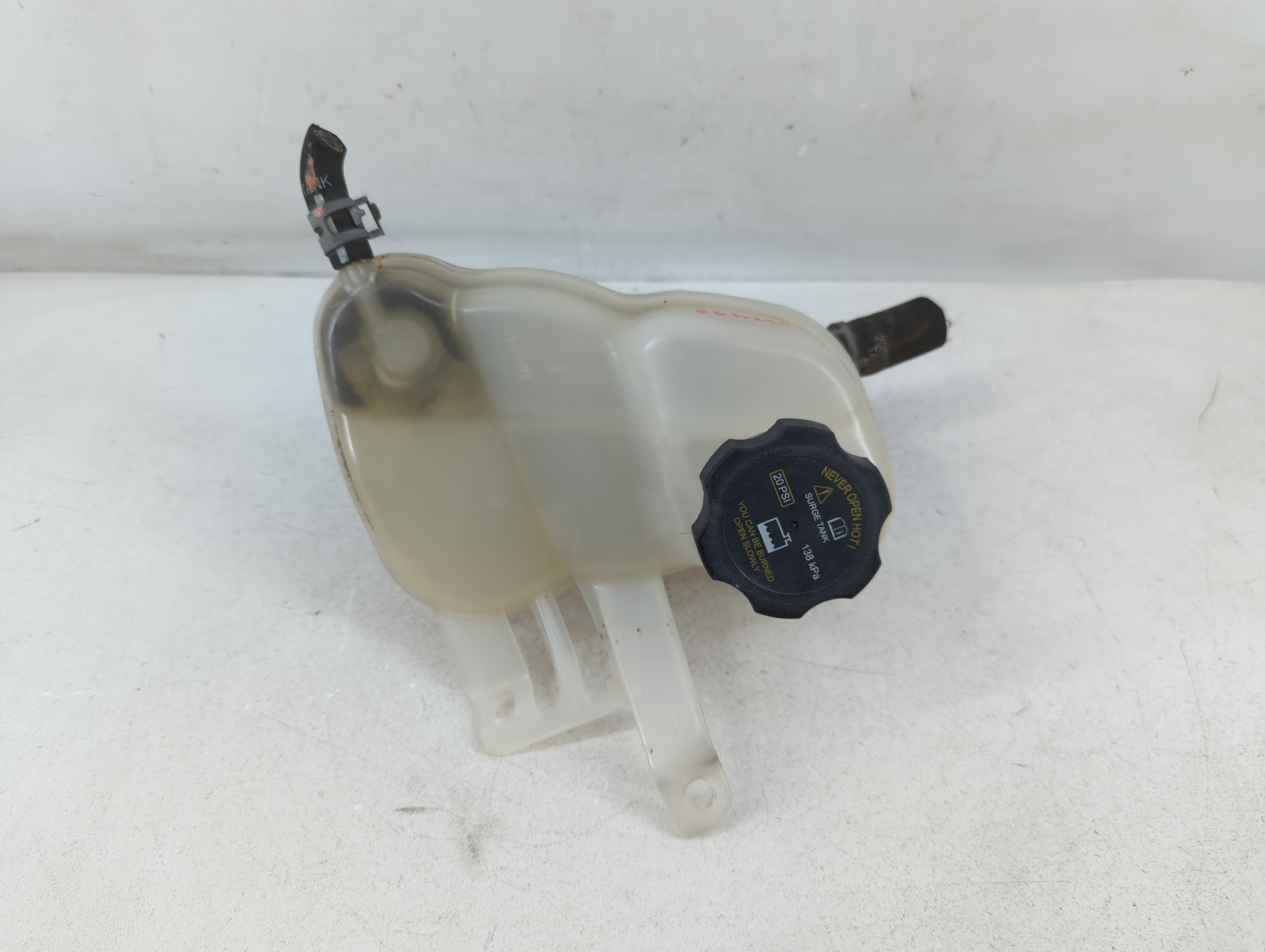 2006-2016 Chevrolet Impala Windshield Washer Fluid Reservoir Bottle Oem 1050792 - Oemusedautoparts1.com