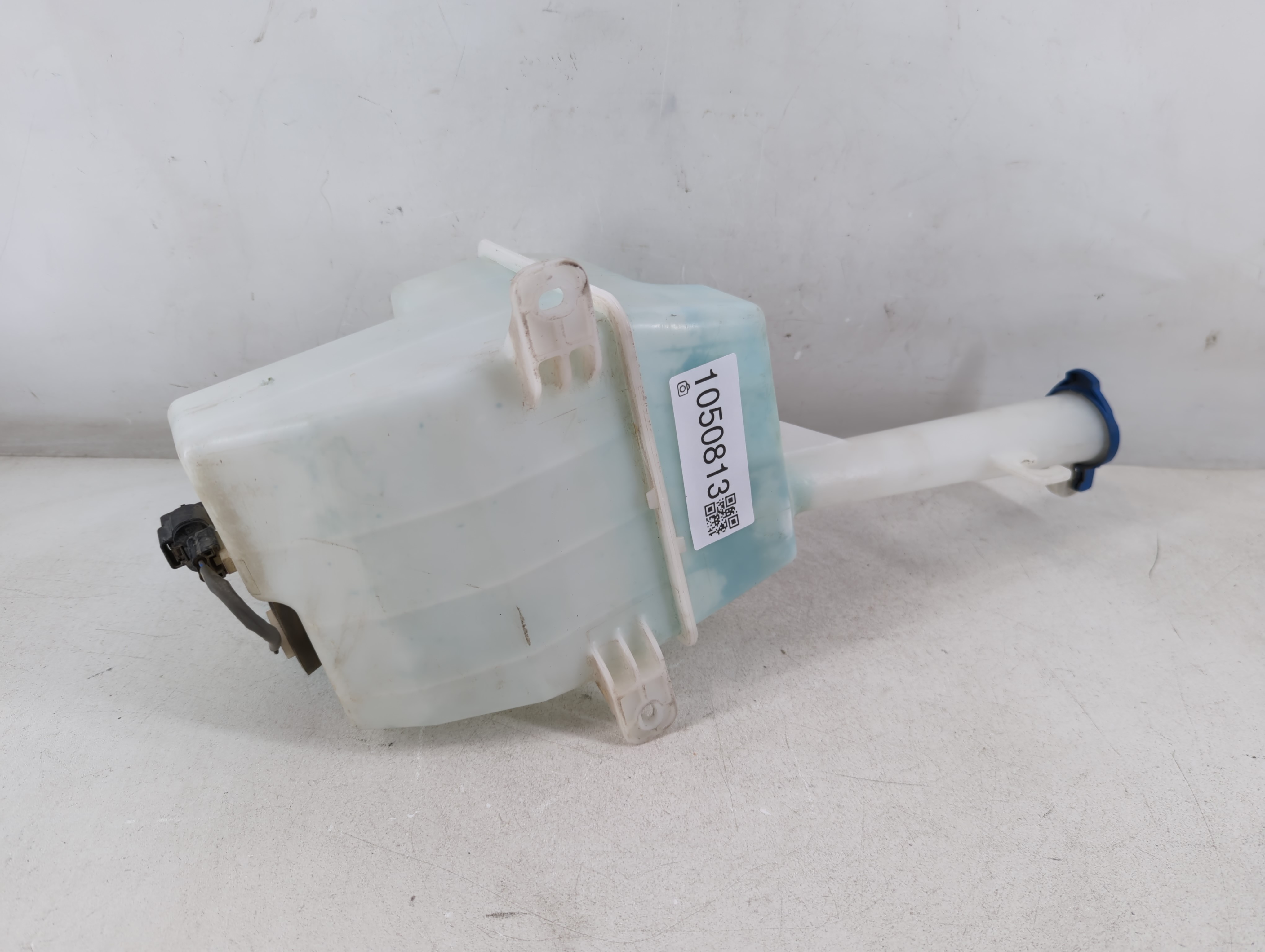2011-2015 Kia Optima Windshield Washer Fluid Reservoir Bottle Oem 1050813 - Oemusedautoparts1.com