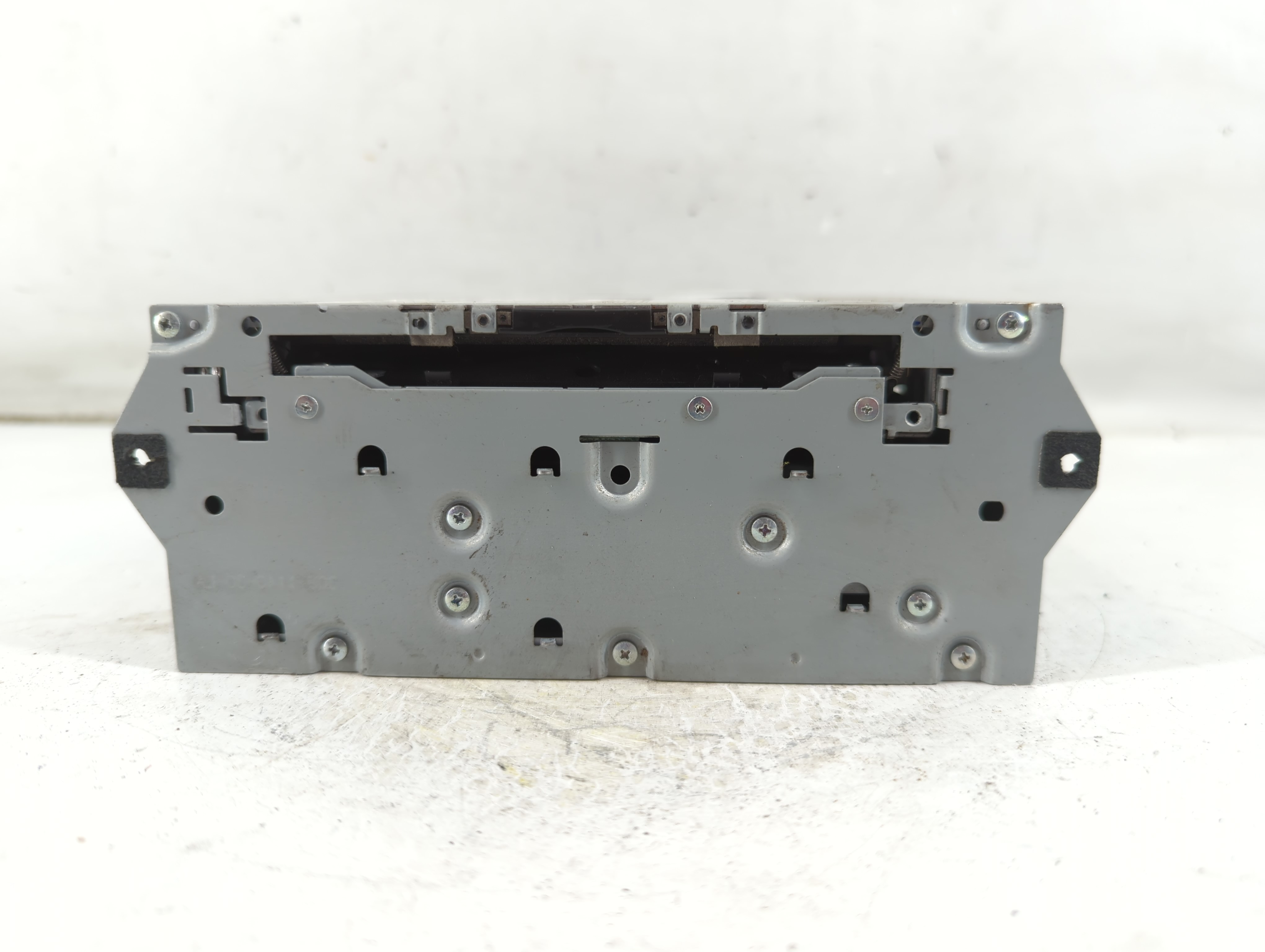 2017-2020 Infiniti Qx60 Am Fm Cd Player Radio Receiver 1050859 - Oemusedautoparts1.com