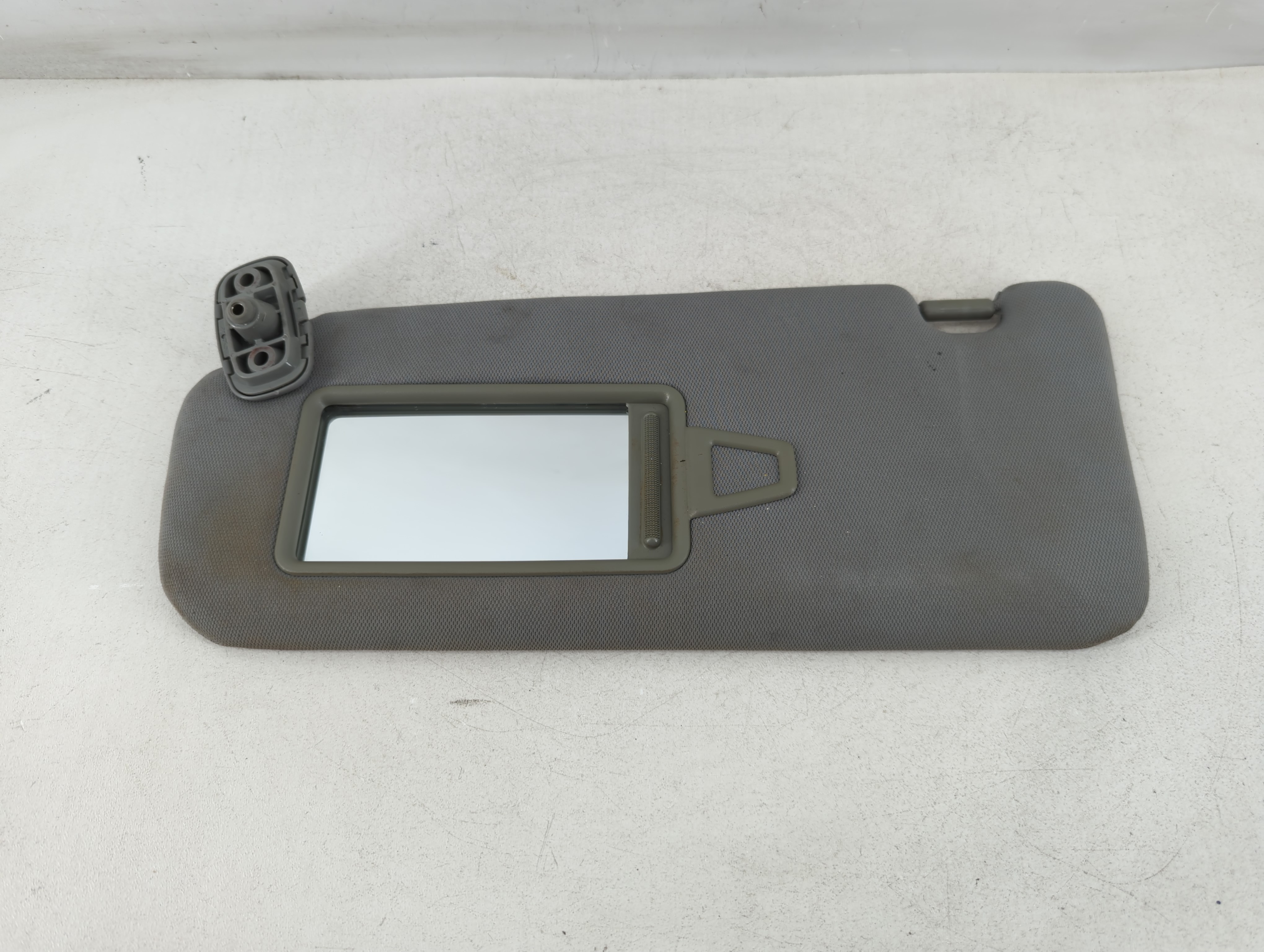 2011-2015 Kia Sorento Driver Sun Visor Mirror Left Sunvisor Grey 1050876 - Oemusedautoparts1.com