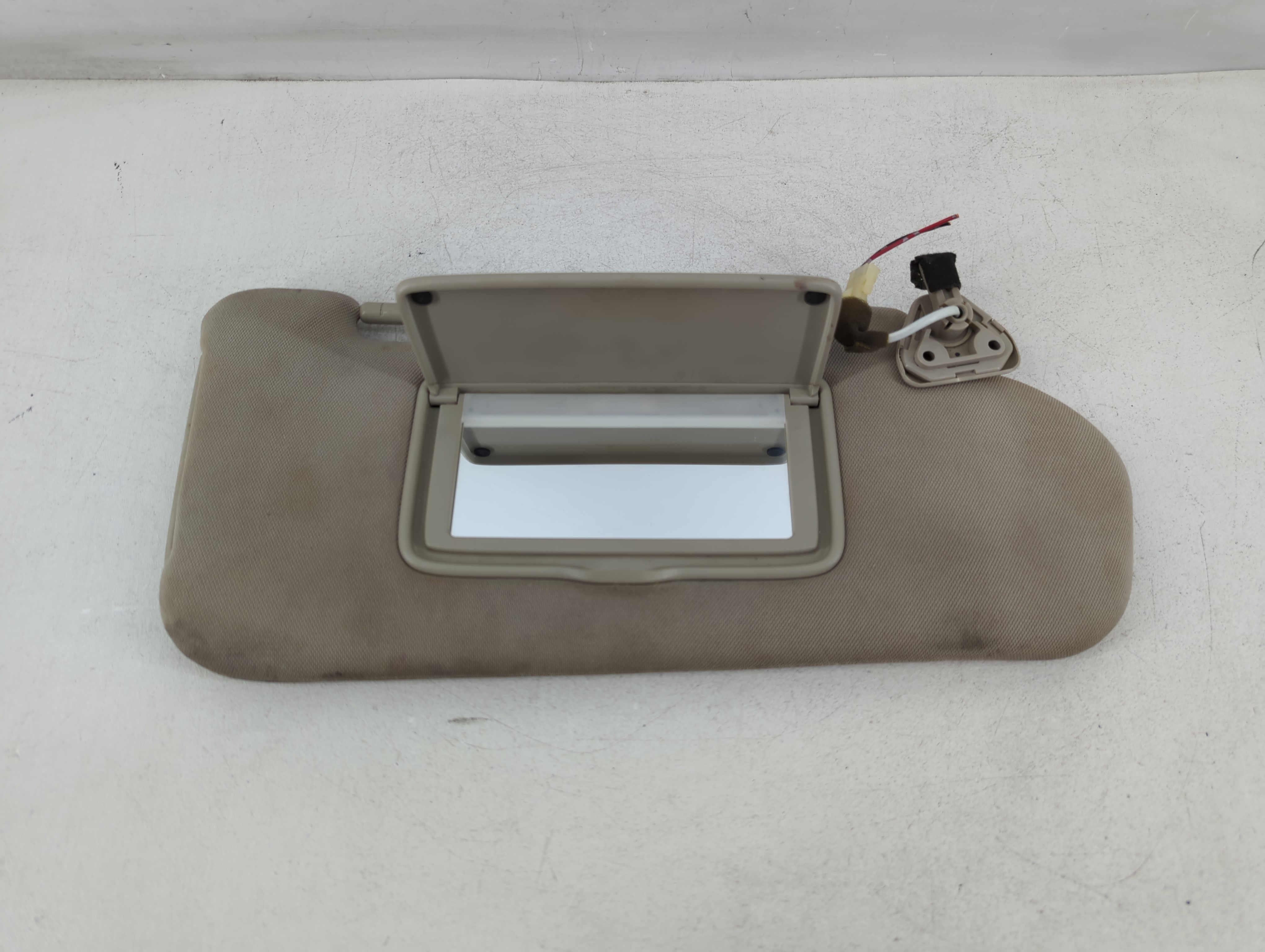 2006-2008 Infiniti Fx35 Passenger Sun Visor Mirror Right Sunvisor 1050880 - Oemusedautoparts1.com
