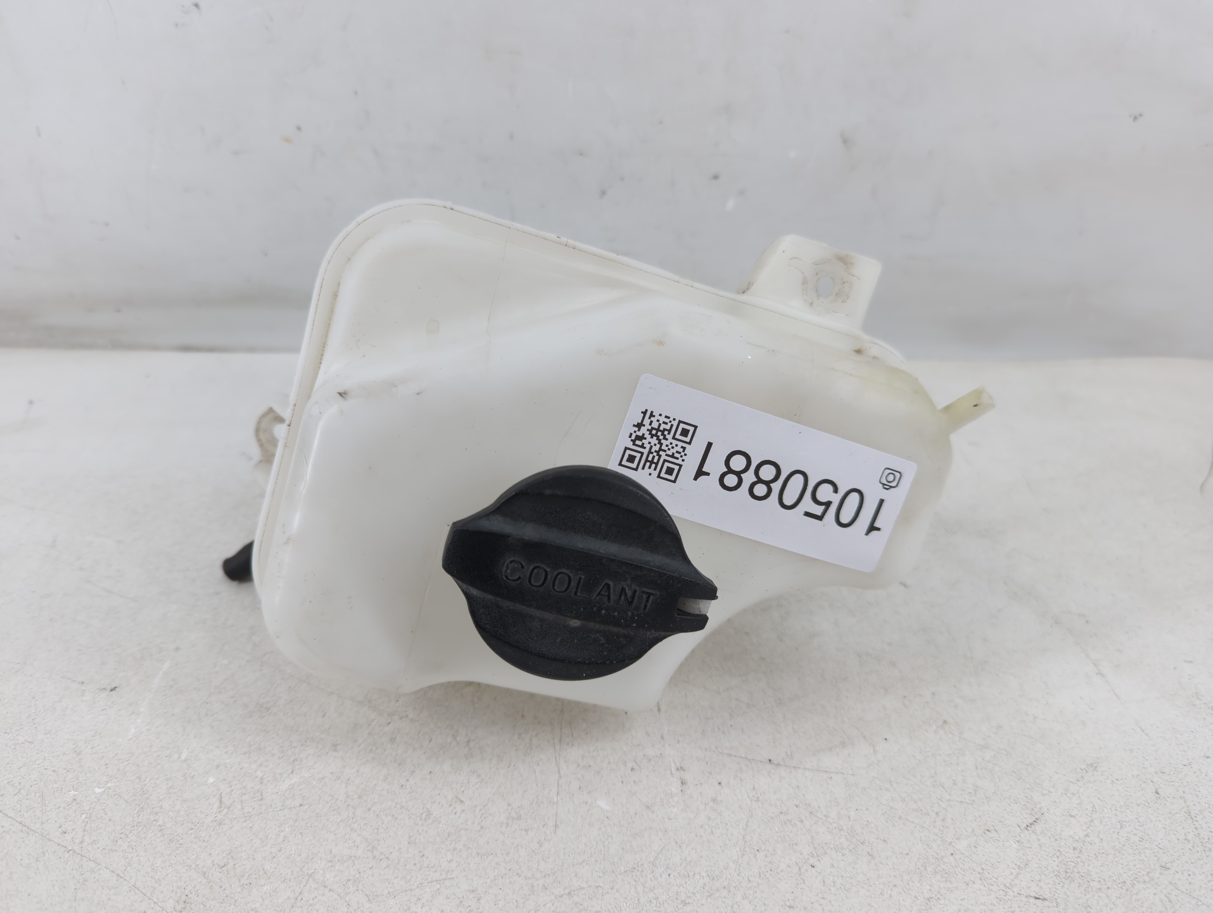 2011-2015 Kia Optima Windshield Washer Fluid Reservoir Bottle Oem 1050881 - Oemusedautoparts1.com