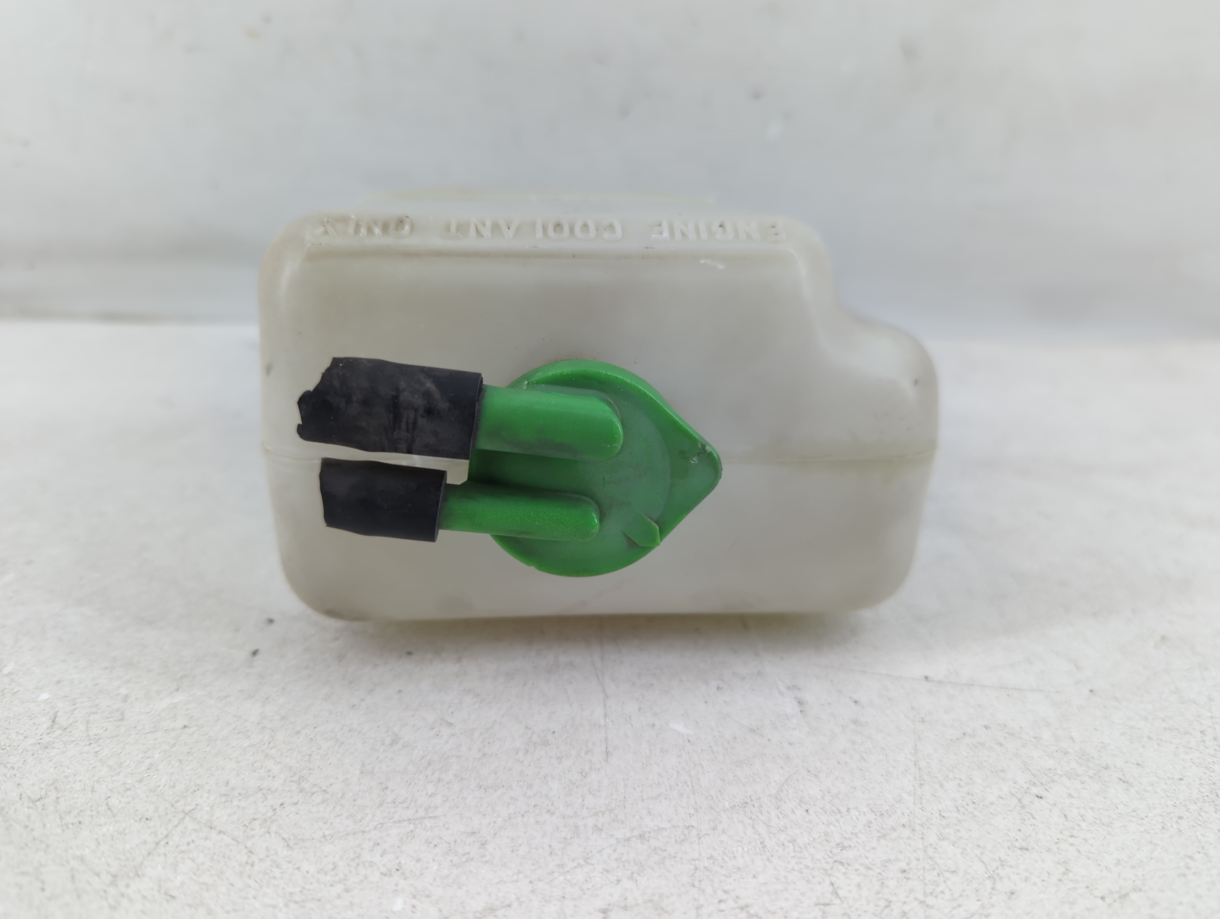 2000-2003 Suzuki Vitara Windshield Washer Fluid Reservoir Bottle Oem 1050883 - Oemusedautoparts1.com