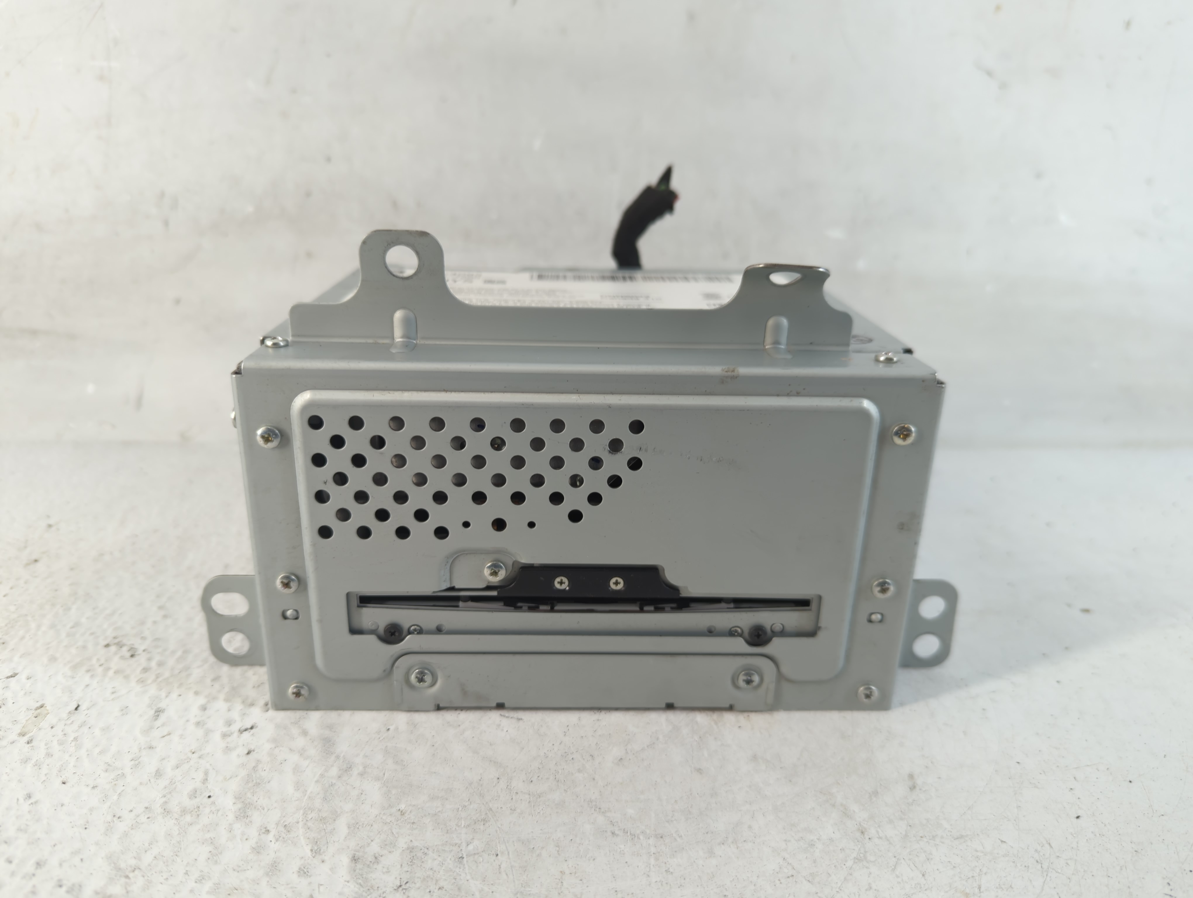 2011-2012 Cadillac Srx Am Fm Cd Player Radio Receiver 1050918 - Oemusedautoparts1.com