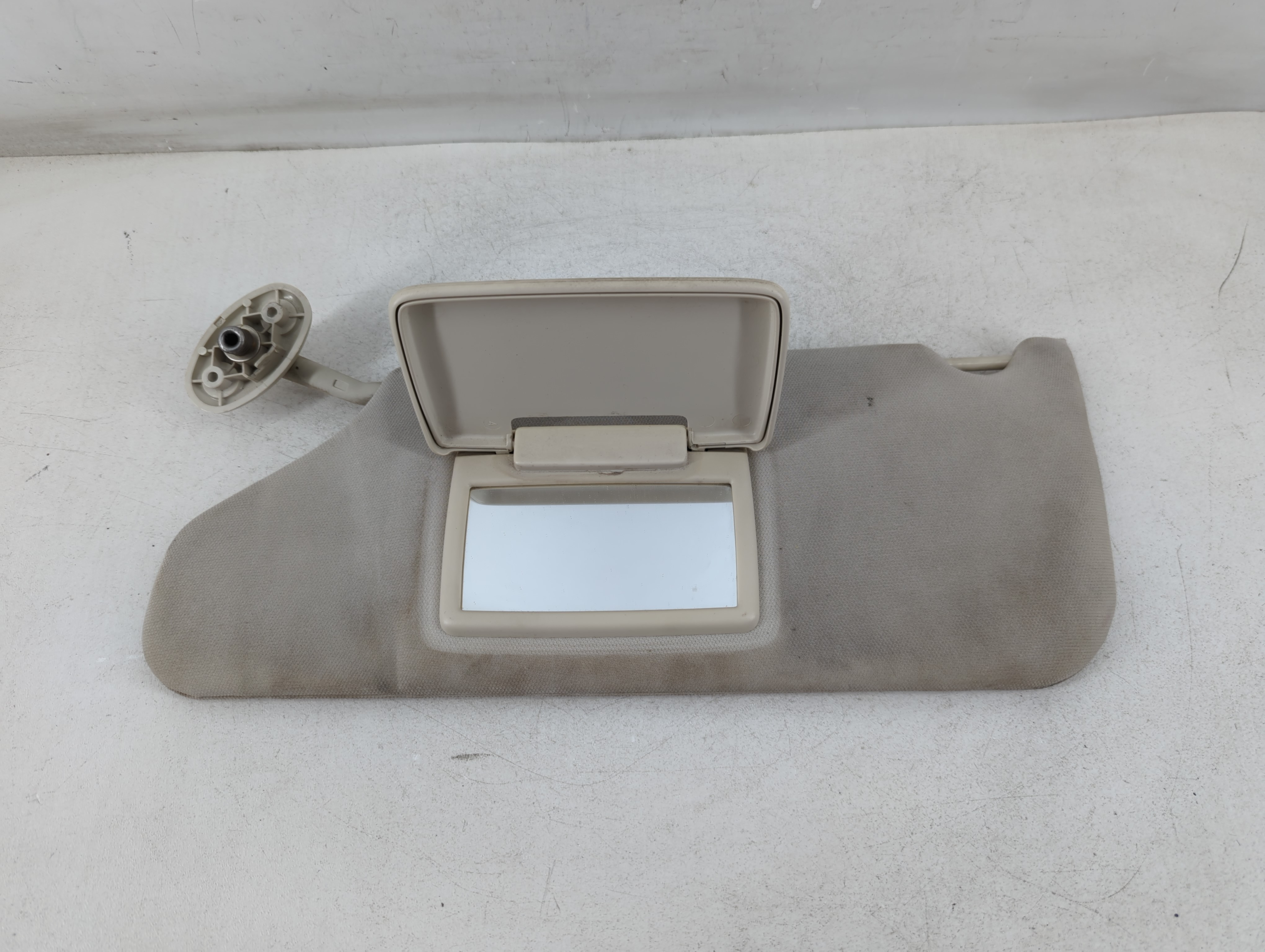 2008-2010 Dodge Avenger Driver Sun Visor Mirror Left Sunvisor 1050945 - Oemusedautoparts1.com