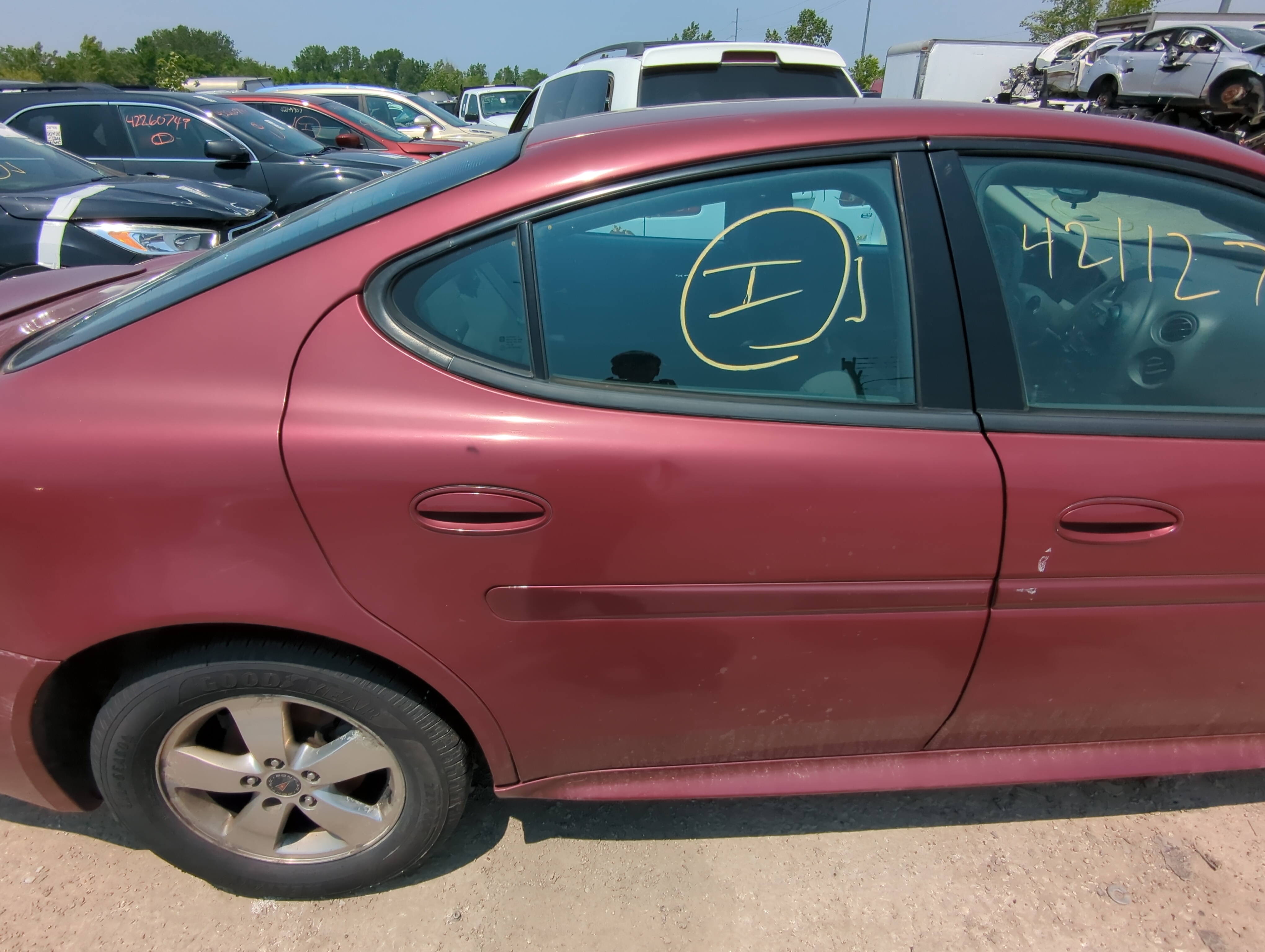 Picture of 2004-2008 Pontiac Grand Prix Passenger Rear Door Oem 1050959