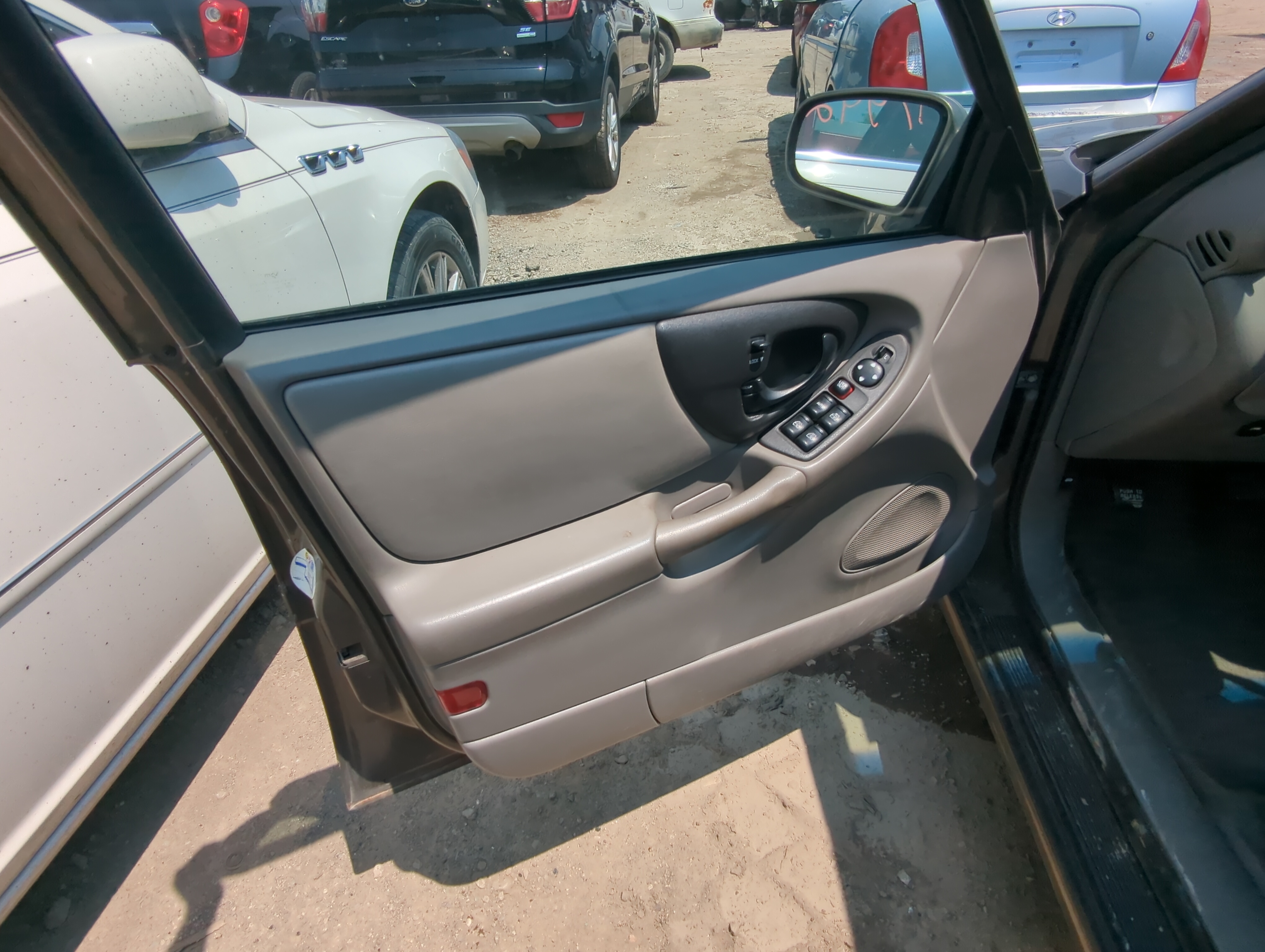 2001 Chevrolet Malibu Front Left Driver Interior Door Panel Trim 1051375 - Oemusedautoparts1.com