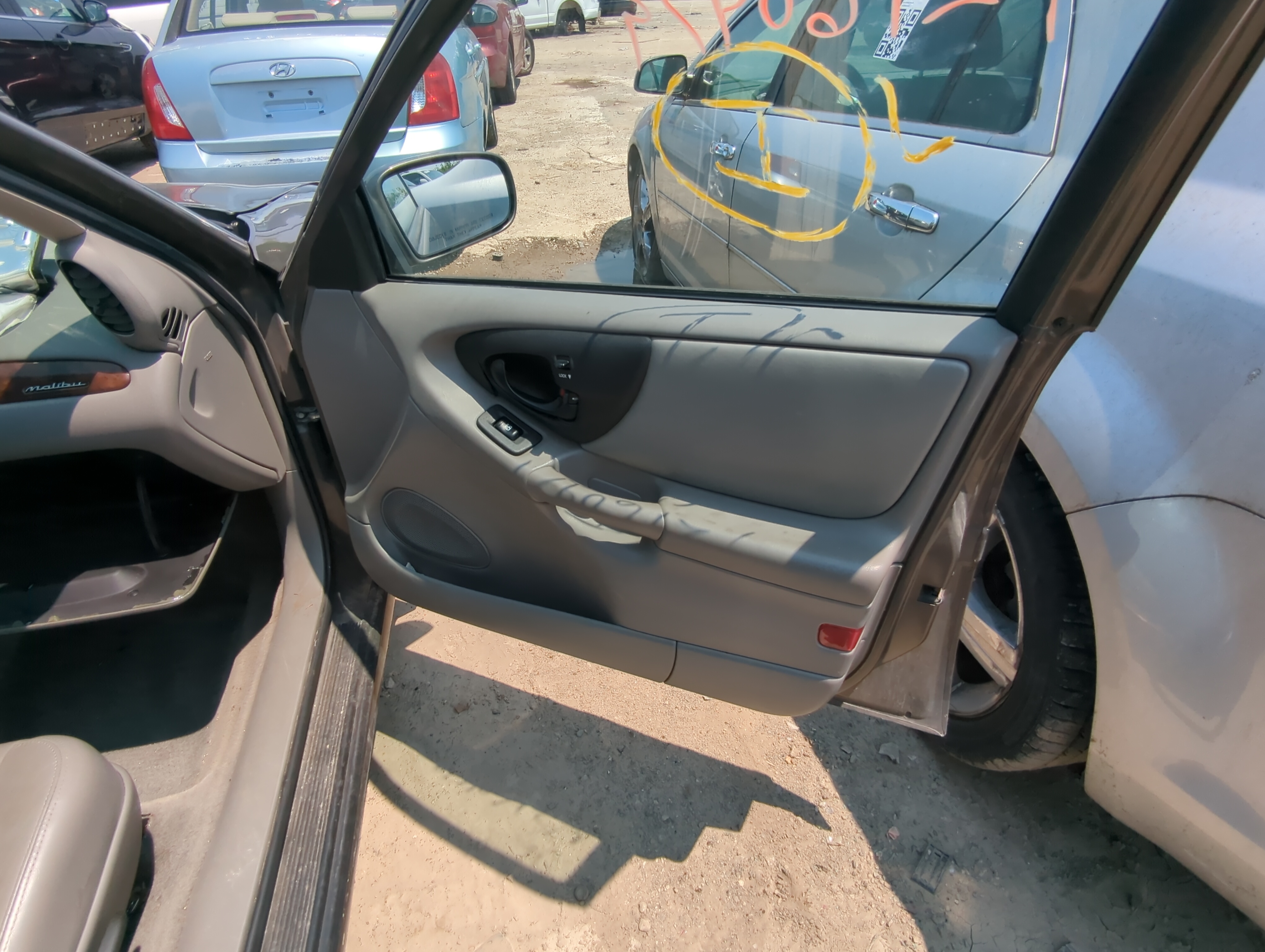 Picture of 2001 Chevrolet Malibu Front Right Passenger Interior Door Panel Trim 1051401