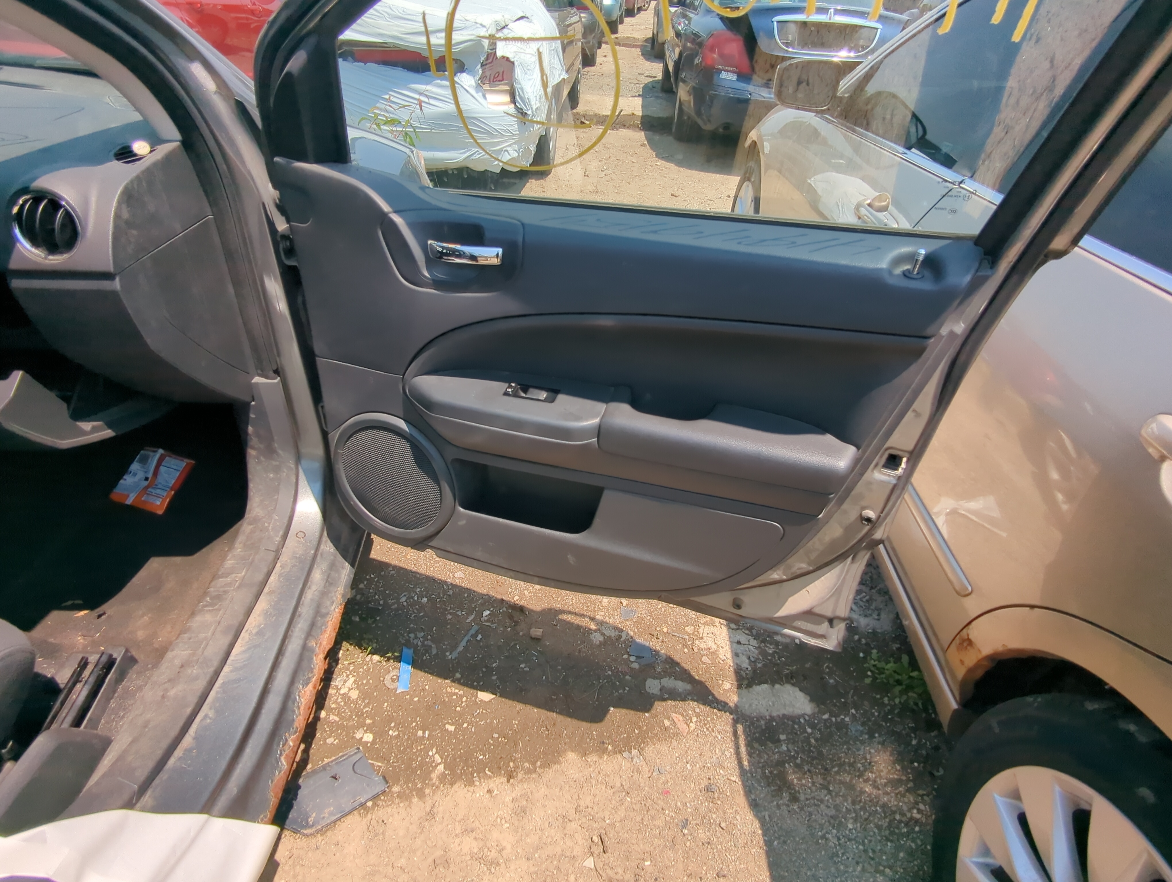 Picture of 2011 Dodge Caliber Front Right Passenger Interior Door Panel Trim 1051685