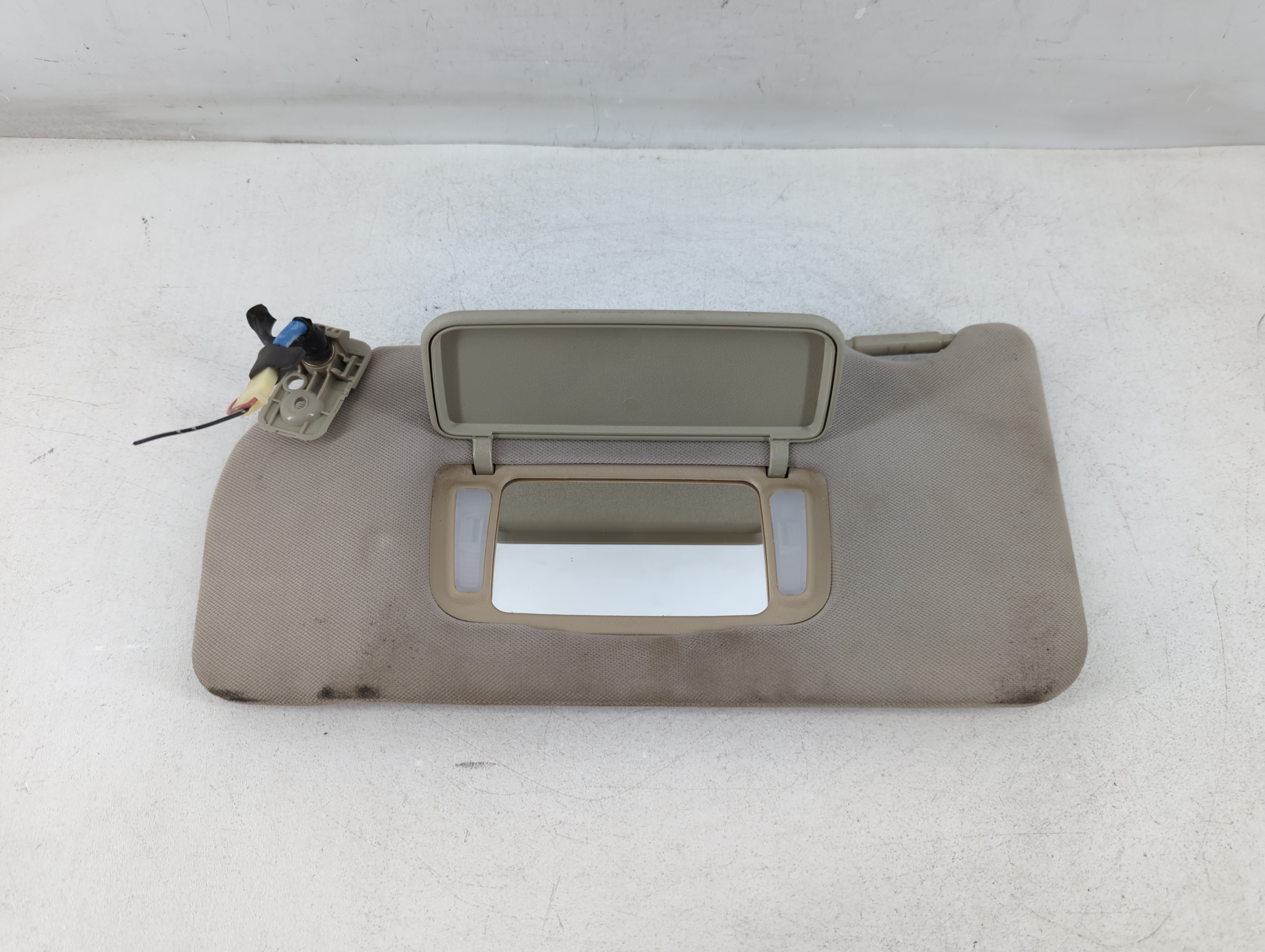 2013-2014 Nissan Maxima Driver Sun Visor Mirror Left Sunvisor Beige 1051757 - Oemusedautoparts1.com
